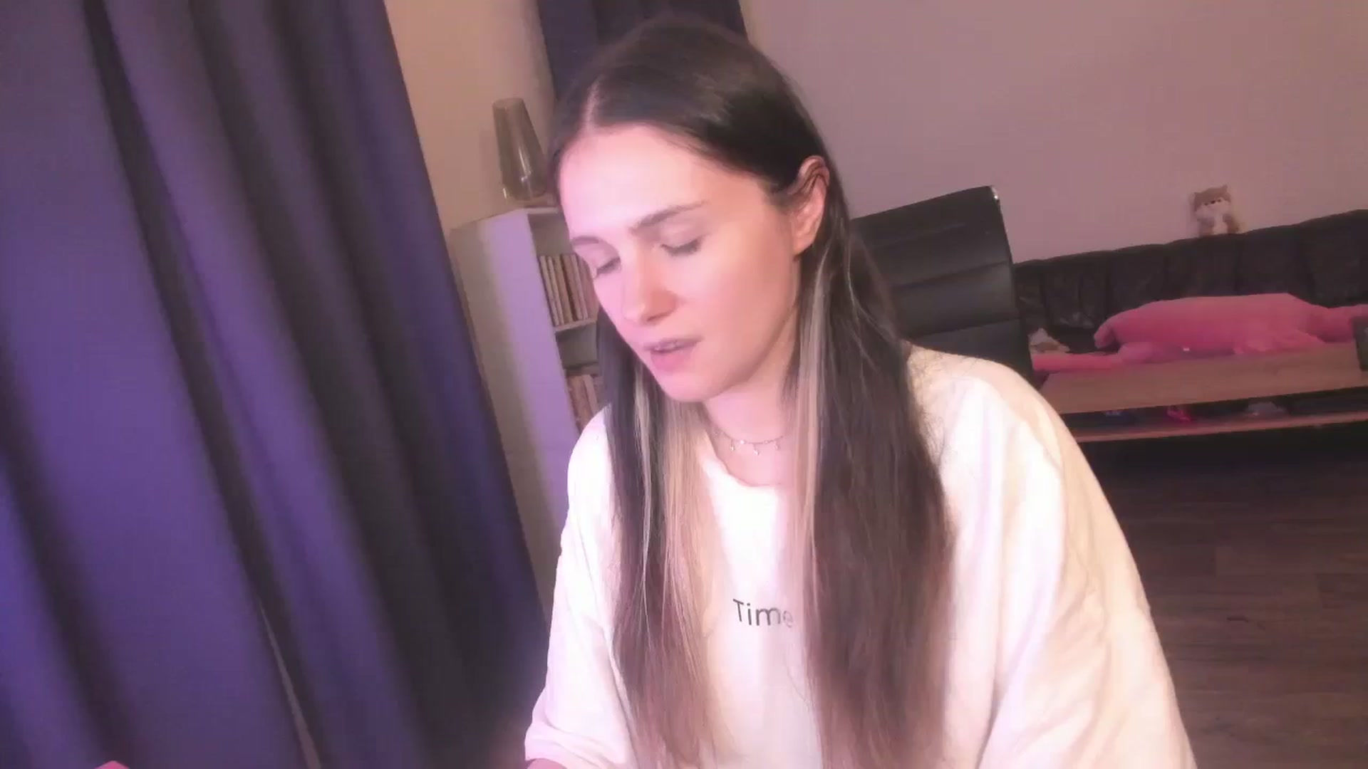 Gallery image thumbnail from Golightly_9's myfreecams stream on, 08/08/2023, 22:11 image 18 of 20