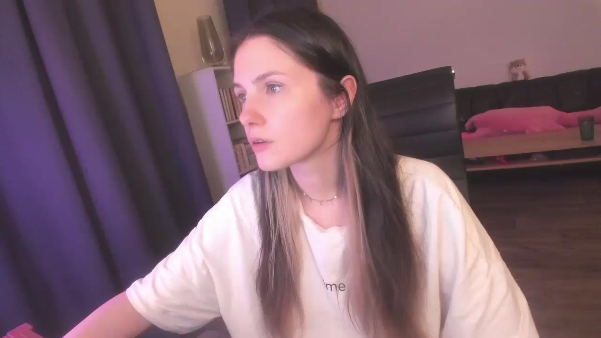 Gallery image thumbnail from Golightly_9's myfreecams stream on, 08/08/2023, 22:11 image 2 of 20