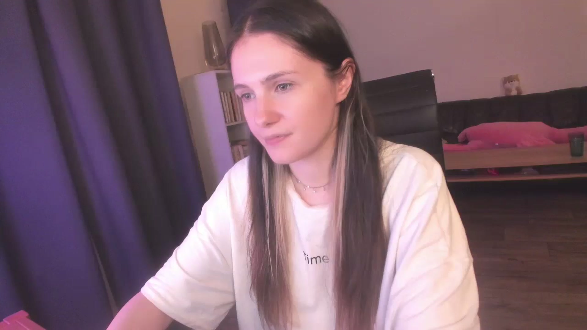 Gallery image thumbnail from Golightly_9's myfreecams stream on, 08/08/2023, 22:11 image 11 of 20
