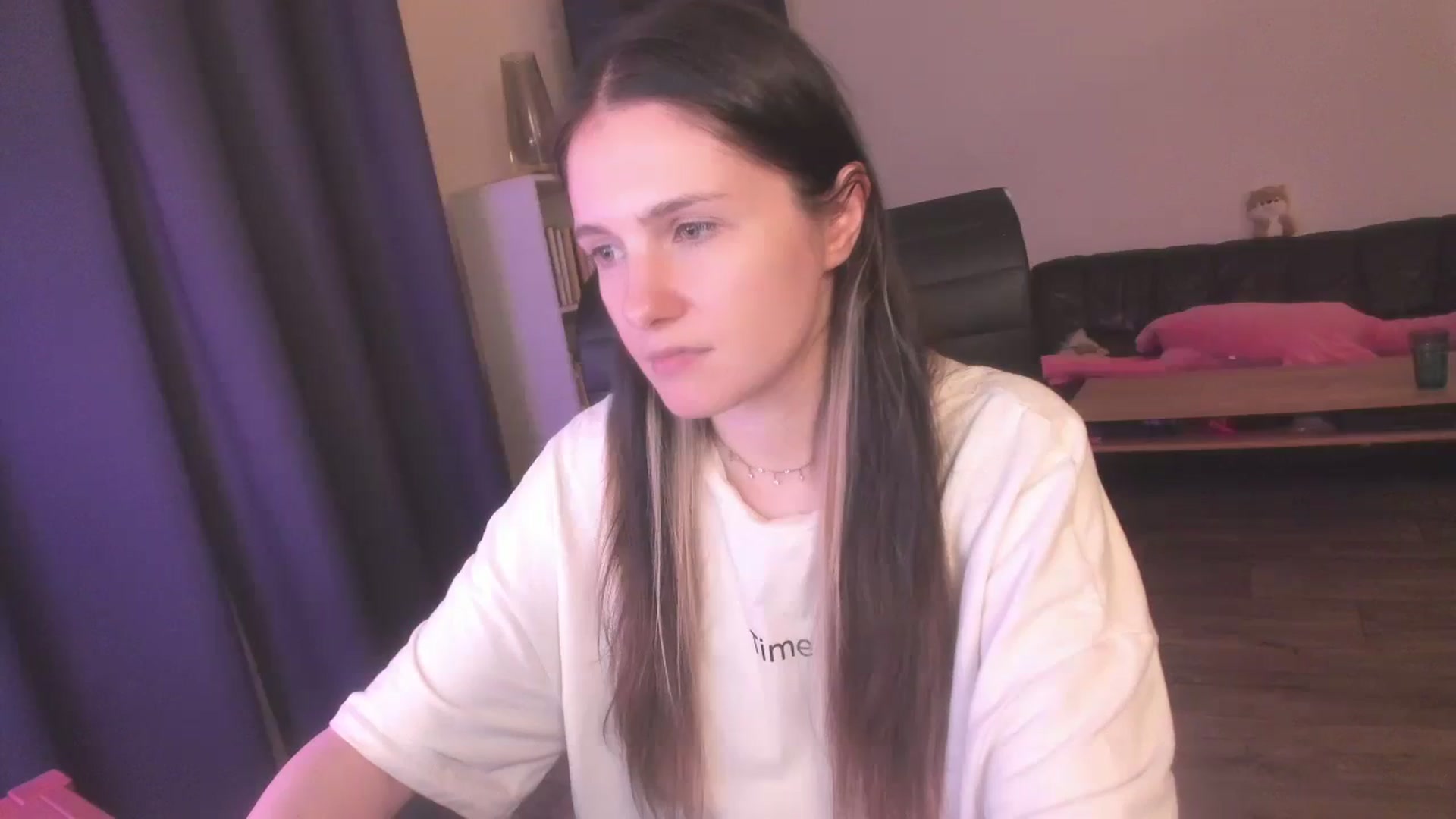 Gallery image thumbnail from Golightly_9's myfreecams stream on, 08/08/2023, 22:11 image 9 of 20