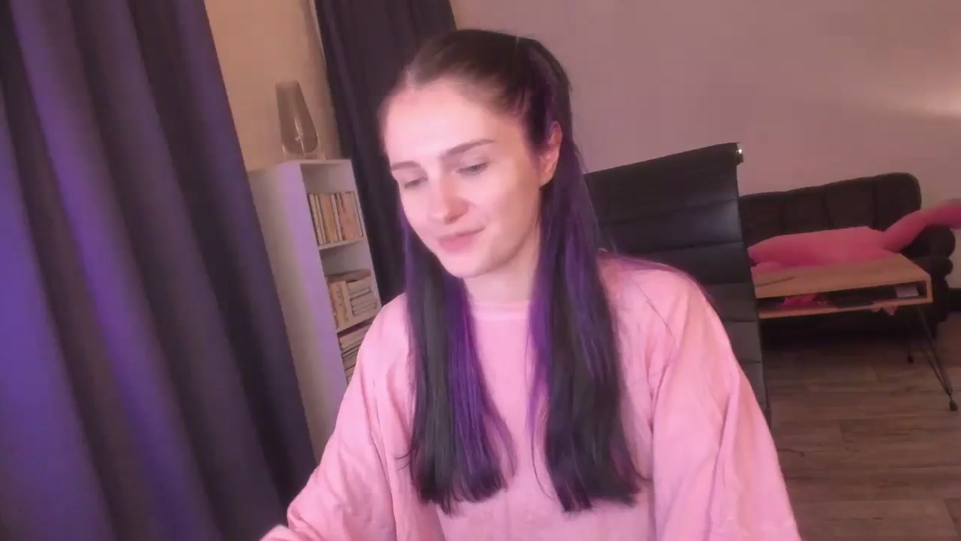 Gallery image thumbnail from Golightly_9's myfreecams stream on, 08/26/2023, 23:08 image 7 of 20
