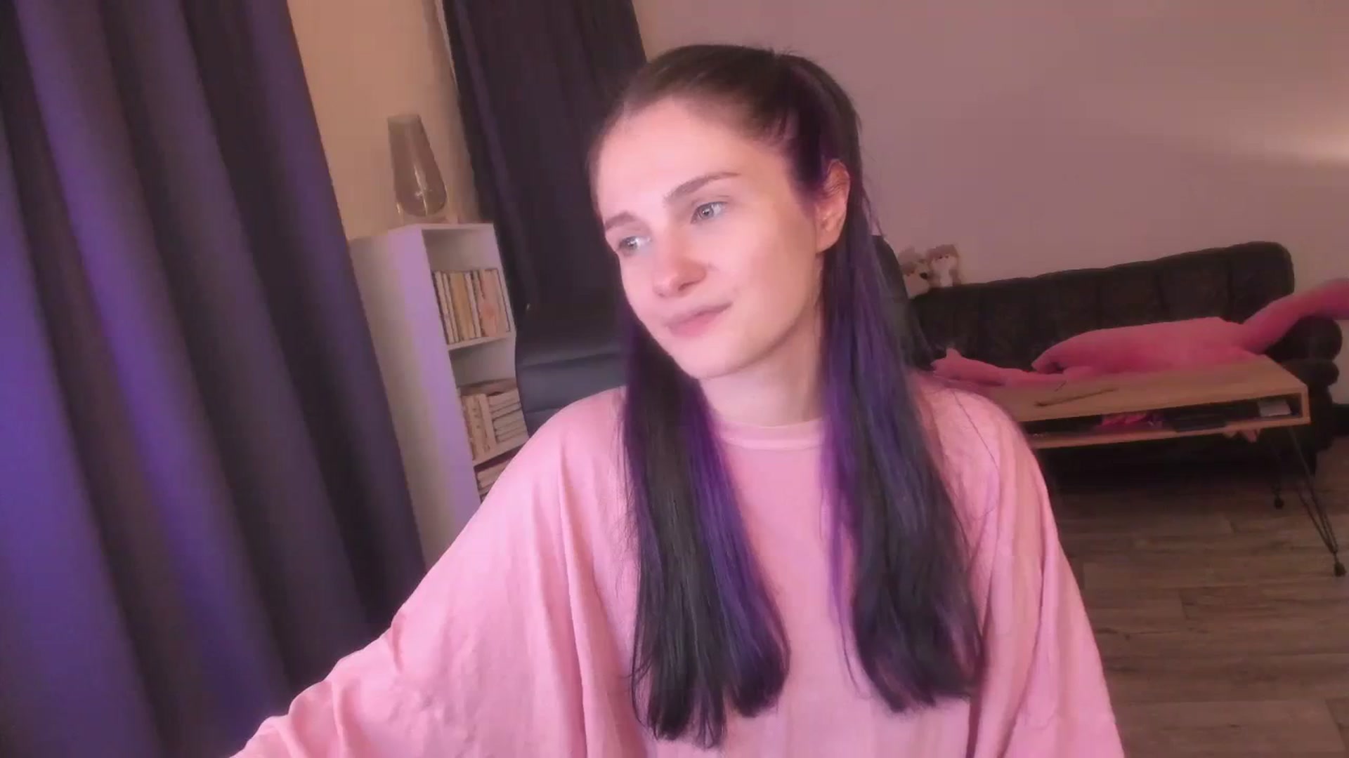 Gallery image thumbnail from Golightly_9's myfreecams stream on, 08/26/2023, 23:08 image 5 of 20