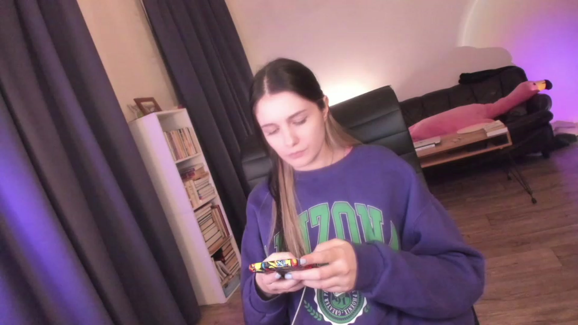 Gallery image thumbnail from Golightly_9's myfreecams stream on, 11/19/2023, 21:24 image 19 of 20