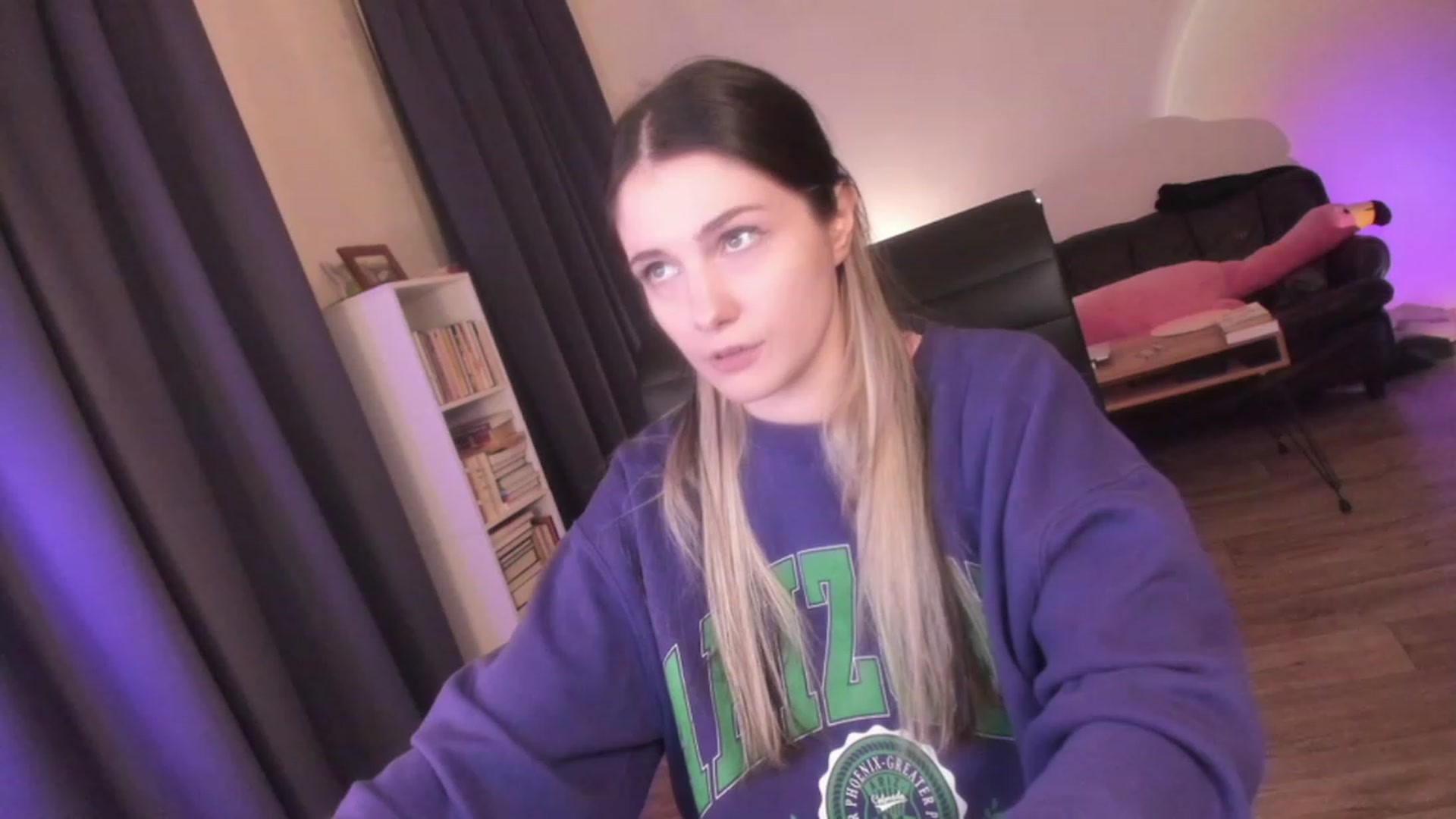 Gallery image thumbnail from Golightly_9's myfreecams stream on, 11/19/2023, 21:24 image 3 of 20