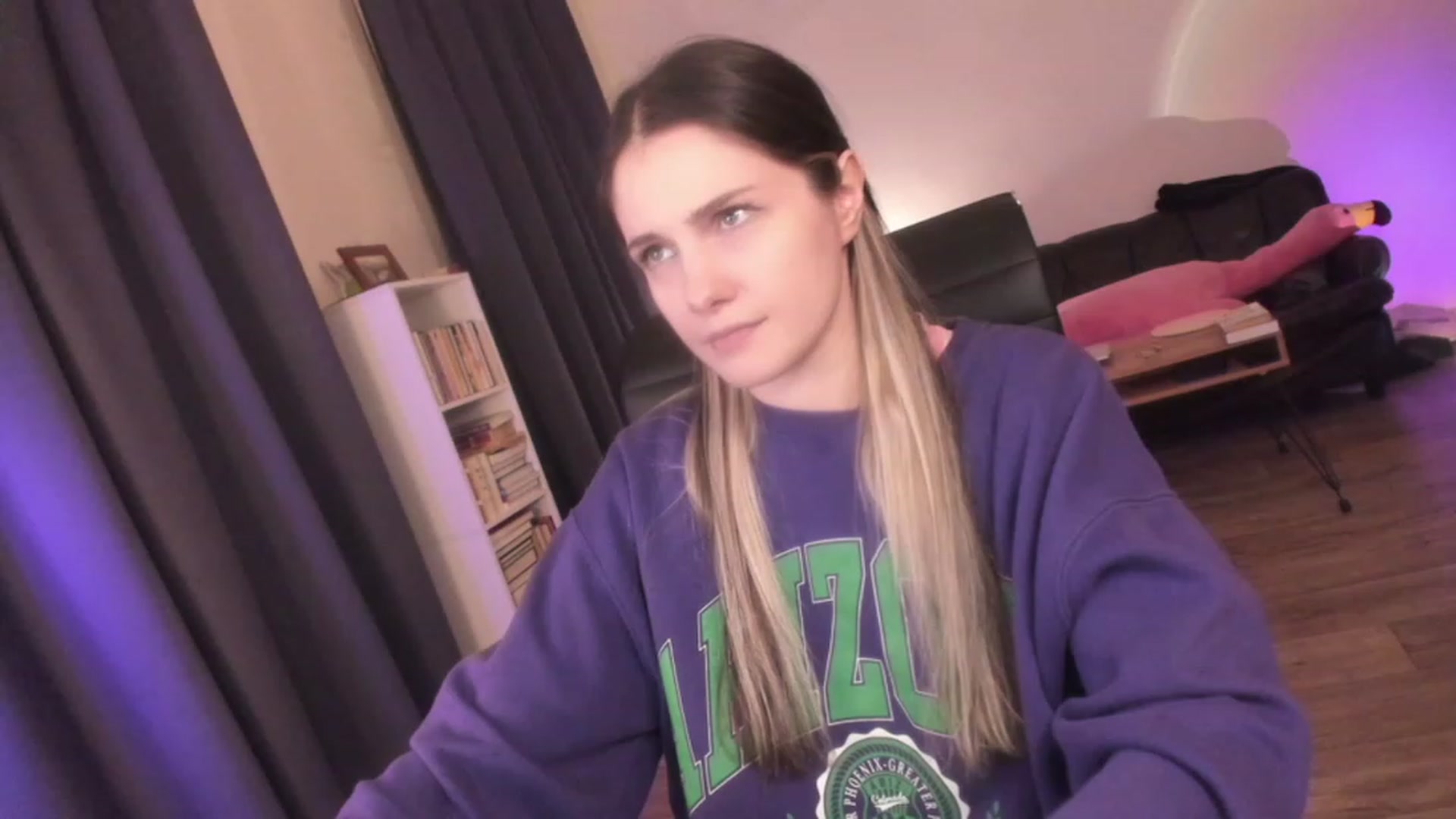 Gallery image thumbnail from Golightly_9's myfreecams stream on, 11/19/2023, 21:24 image 7 of 20