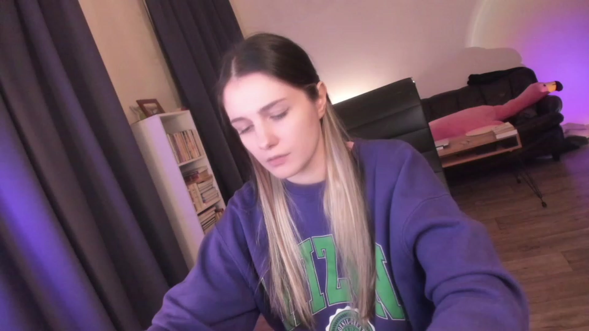 Gallery image thumbnail from Golightly_9's myfreecams stream on, 11/19/2023, 21:24 image 13 of 20