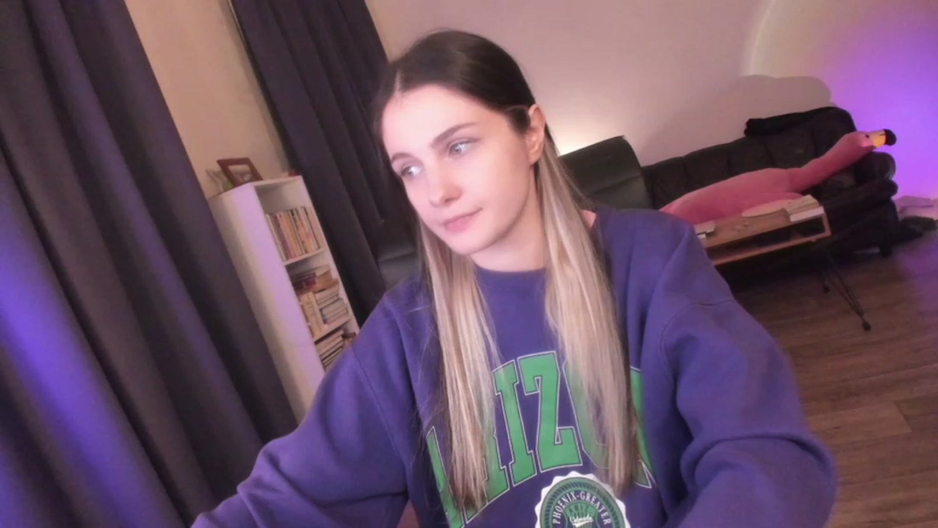Gallery image thumbnail from Golightly_9's myfreecams stream on, 11/19/2023, 21:24 image 11 of 20