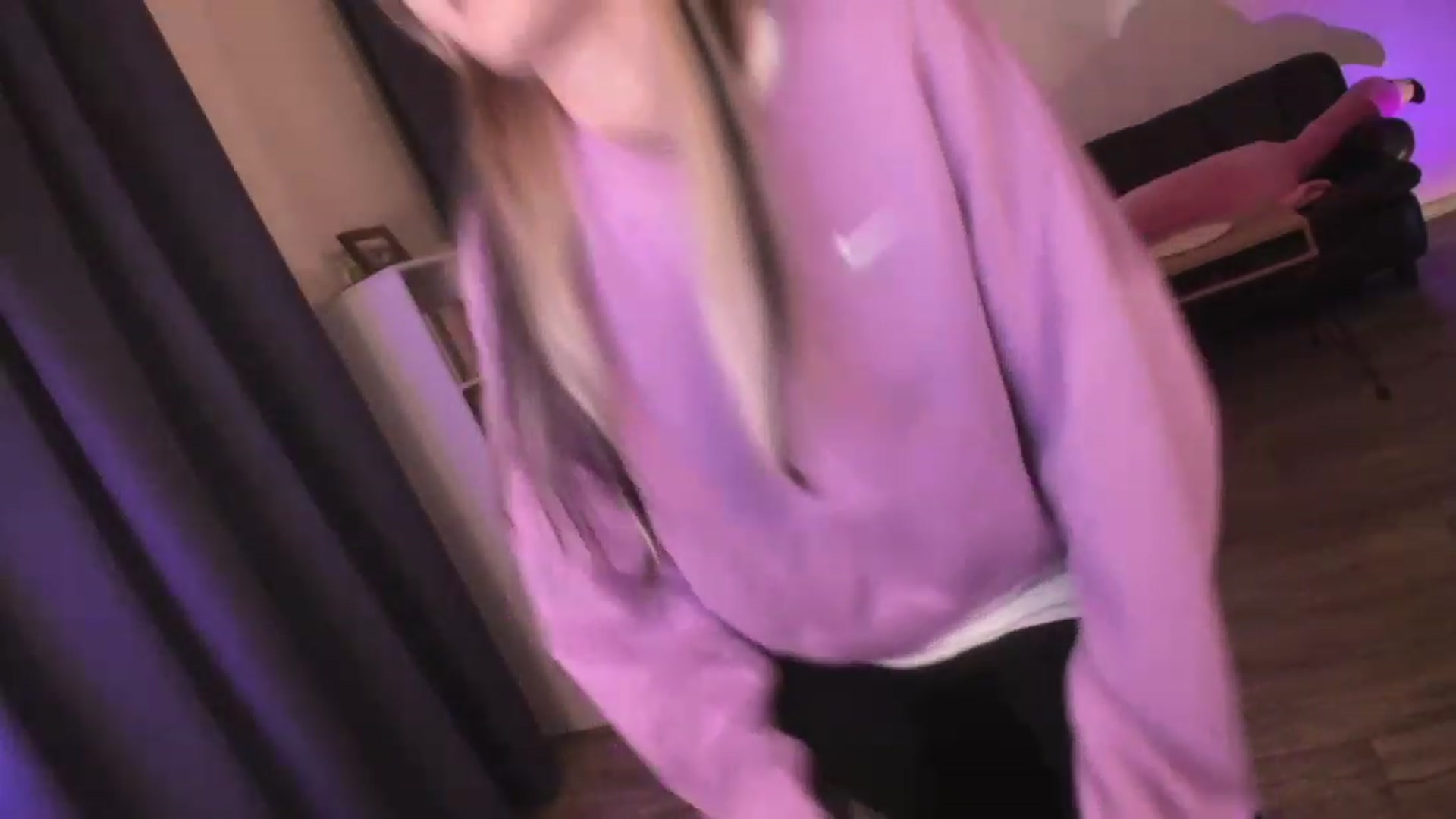 Gallery image thumbnail from Golightly_9's myfreecams stream on, 11/23/2023, 21:40 image 19 of 20