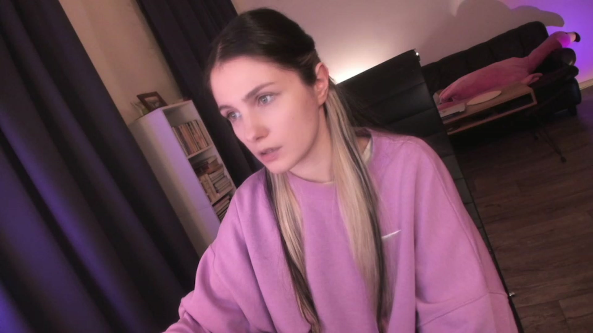 Gallery image thumbnail from Golightly_9's myfreecams stream on, 11/23/2023, 21:40 image 14 of 20