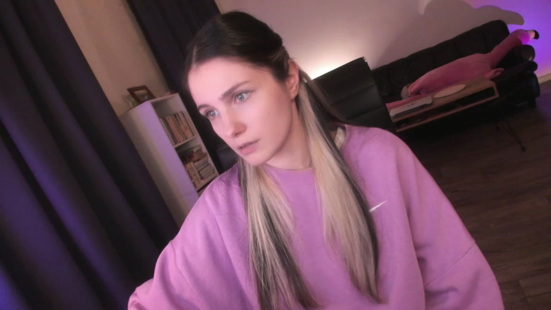 Gallery image thumbnail from Golightly_9's myfreecams stream on, 11/23/2023, 21:40 image 9 of 20