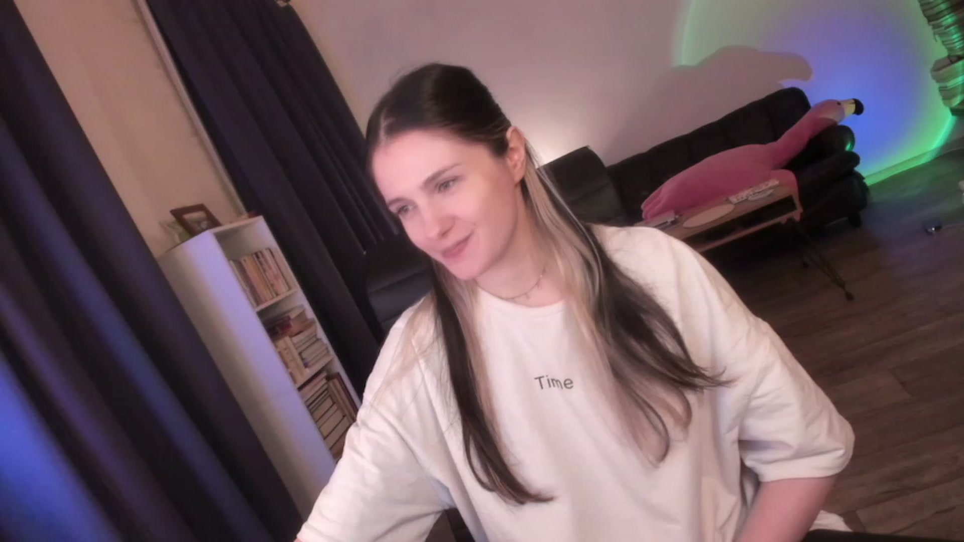 Gallery image thumbnail from Golightly_9's myfreecams stream on, 11/25/2023, 21:12 image 1 of 20