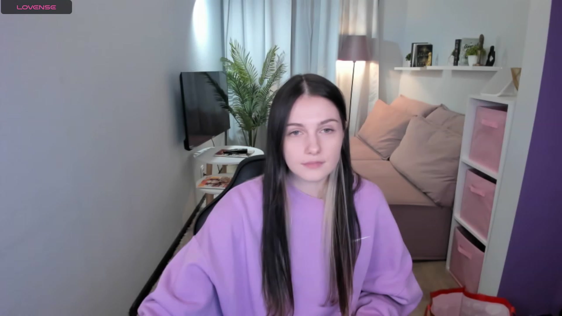 Gallery image thumbnail from Golightly_9's myfreecams stream on, 11/29/2023, 19:41 image 18 of 20