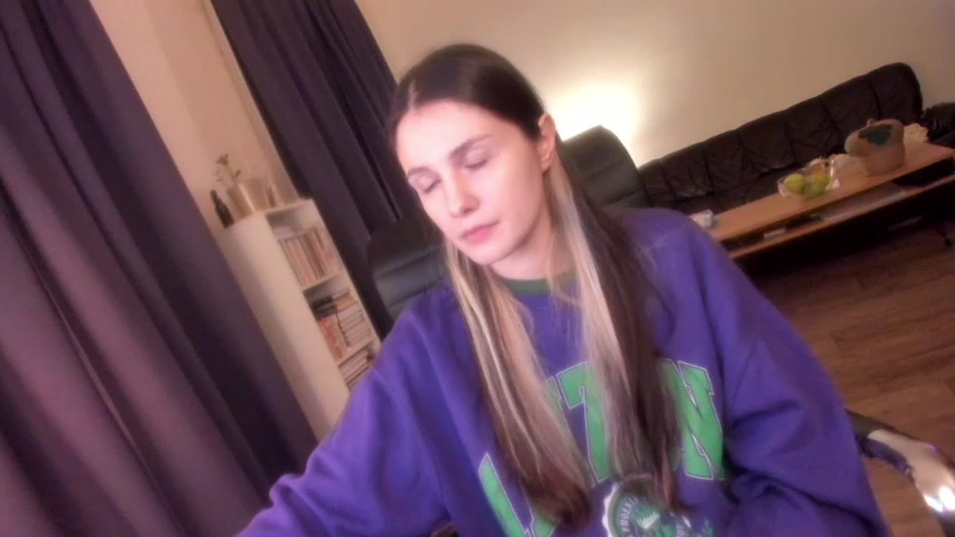 Gallery image thumbnail from Golightly_9's myfreecams stream on, 03/03/2024, 21:31 image 13 of 20