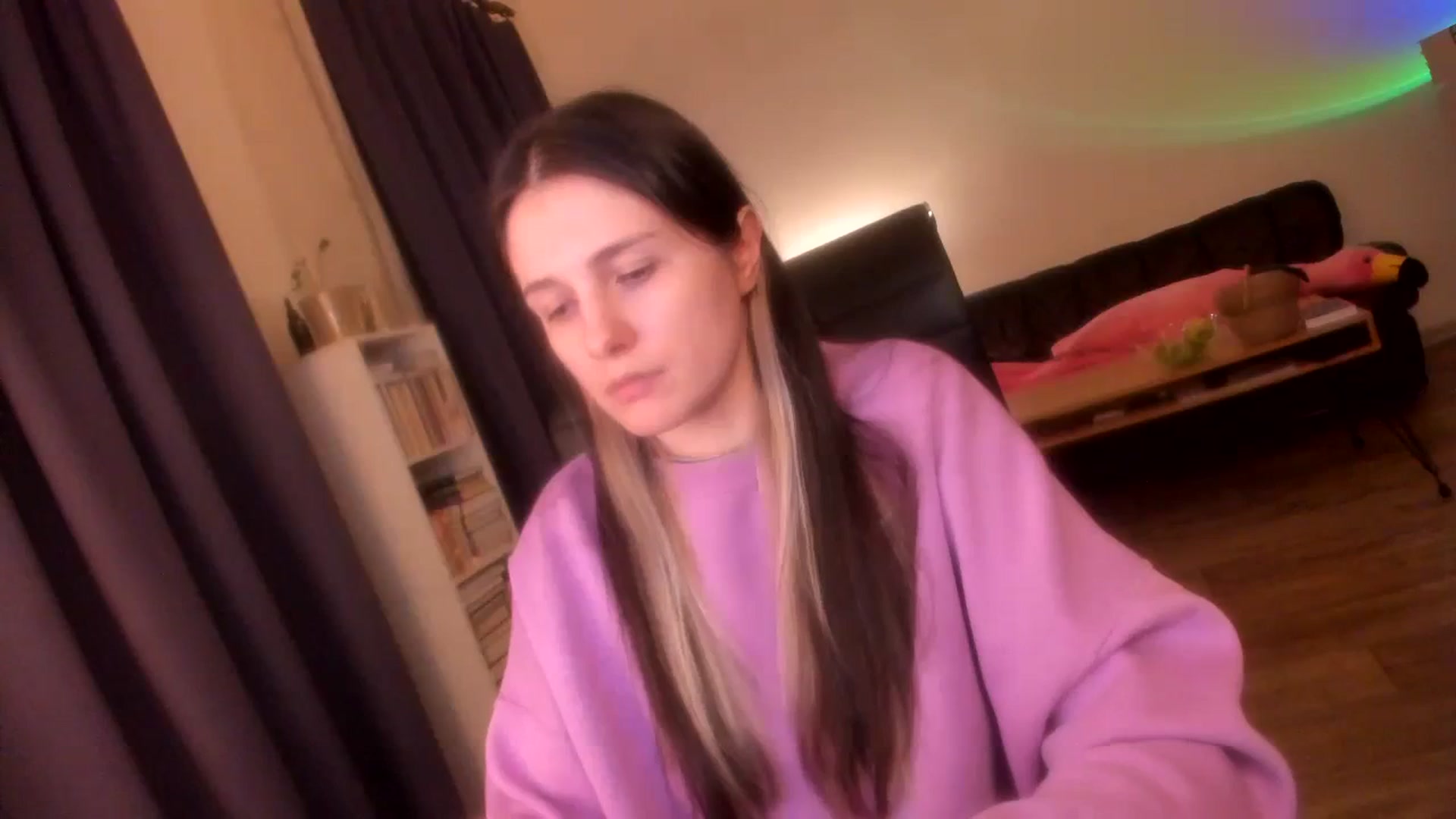 Gallery image thumbnail from Golightly_9's myfreecams stream on, 03/12/2024, 22:21 image 2 of 20