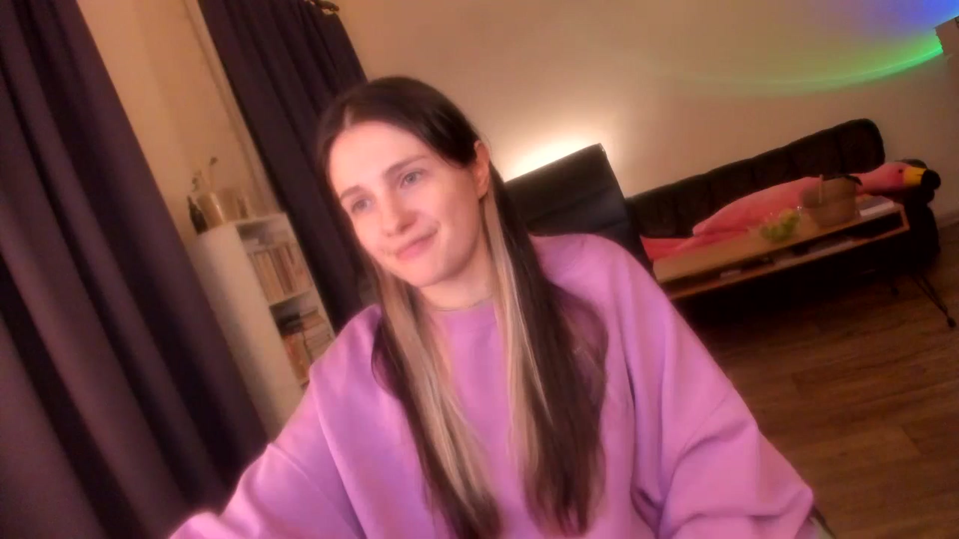 Gallery image thumbnail from Golightly_9's myfreecams stream on, 03/12/2024, 22:21 image 12 of 20
