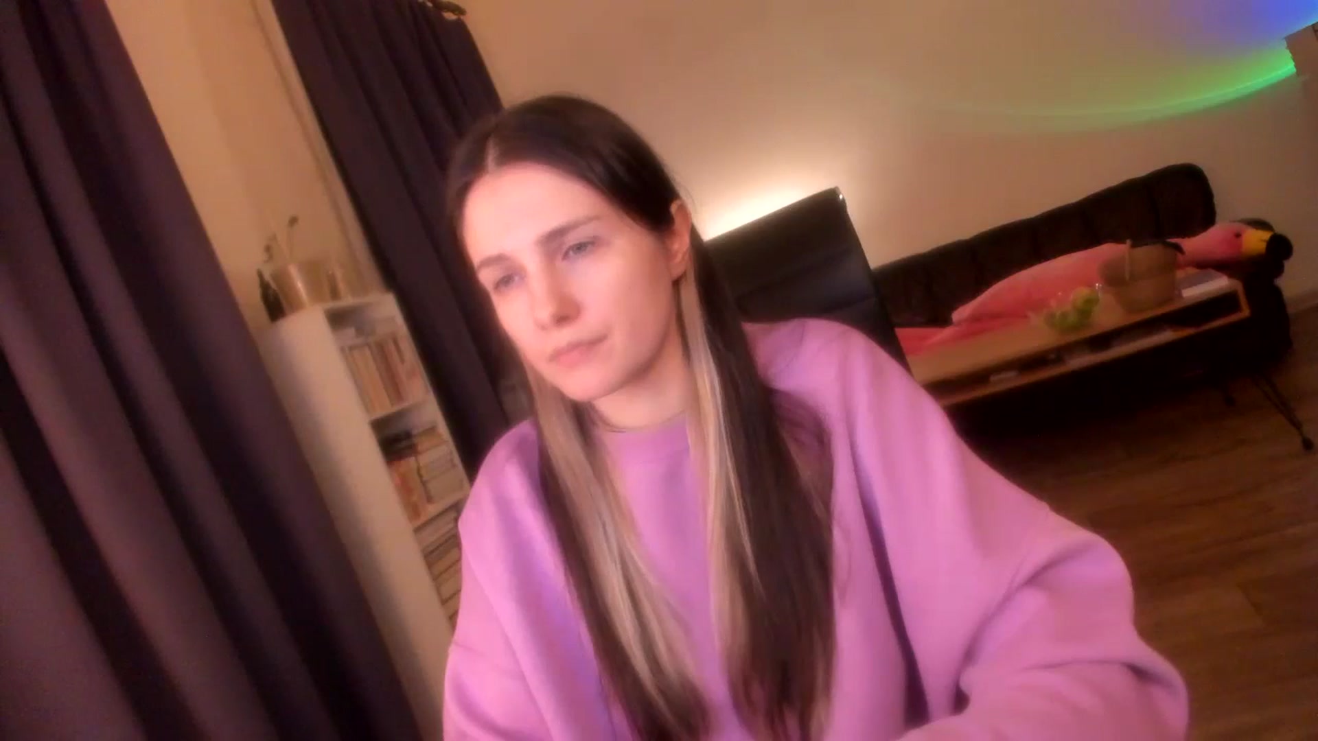 Gallery image thumbnail from Golightly_9's myfreecams stream on, 03/12/2024, 22:21 image 3 of 20