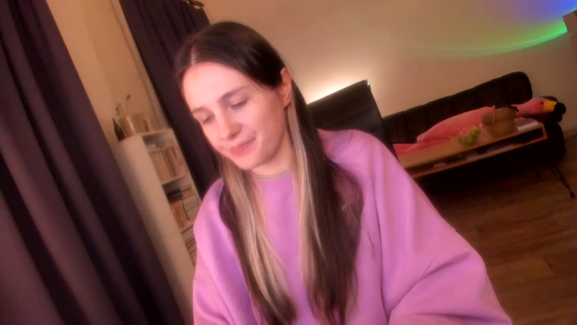 Gallery image thumbnail from Golightly_9's myfreecams stream on, 03/12/2024, 22:21 image 9 of 20