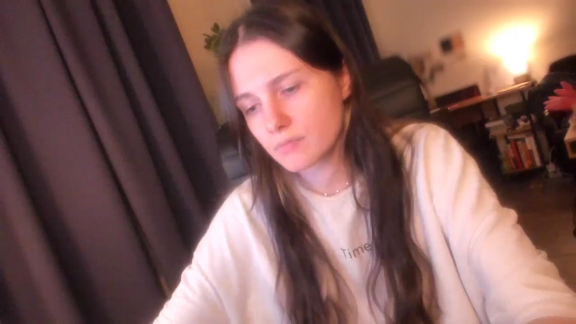 Gallery image thumbnail from Golightly_9's myfreecams stream on, 05/19/2024, 21:17 image 16 of 20