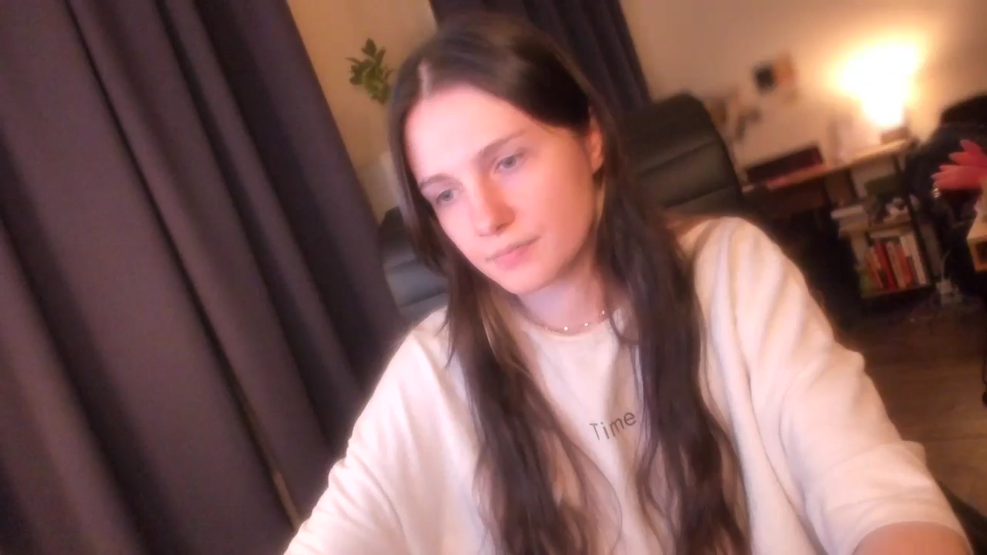 Gallery image thumbnail from Golightly_9's myfreecams stream on, 05/19/2024, 21:17 image 11 of 20