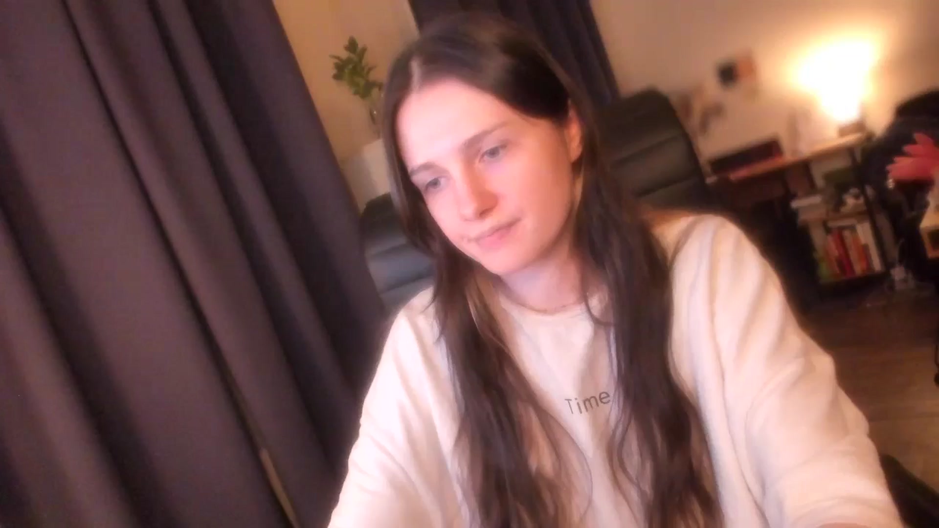 Gallery image thumbnail from Golightly_9's myfreecams stream on, 05/19/2024, 21:17 image 12 of 20