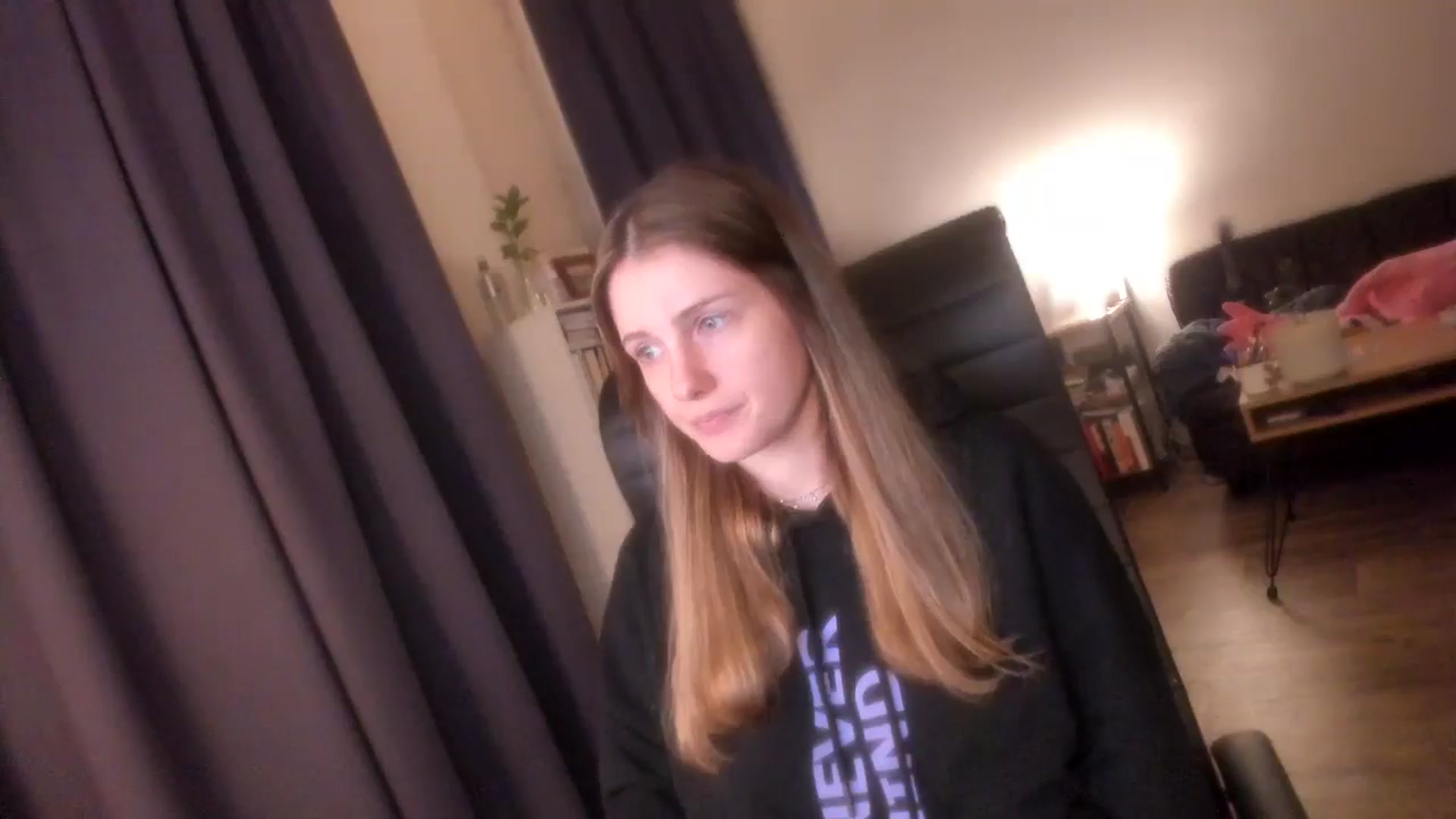Gallery image thumbnail from Golightly_9's myfreecams stream on, 06/10/2024, 21:12 image 8 of 20