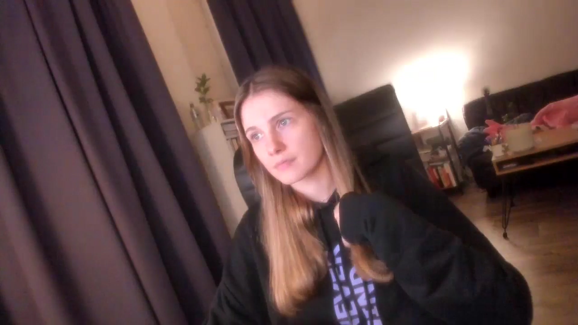Gallery image thumbnail from Golightly_9's myfreecams stream on, 06/10/2024, 21:12 image 13 of 20