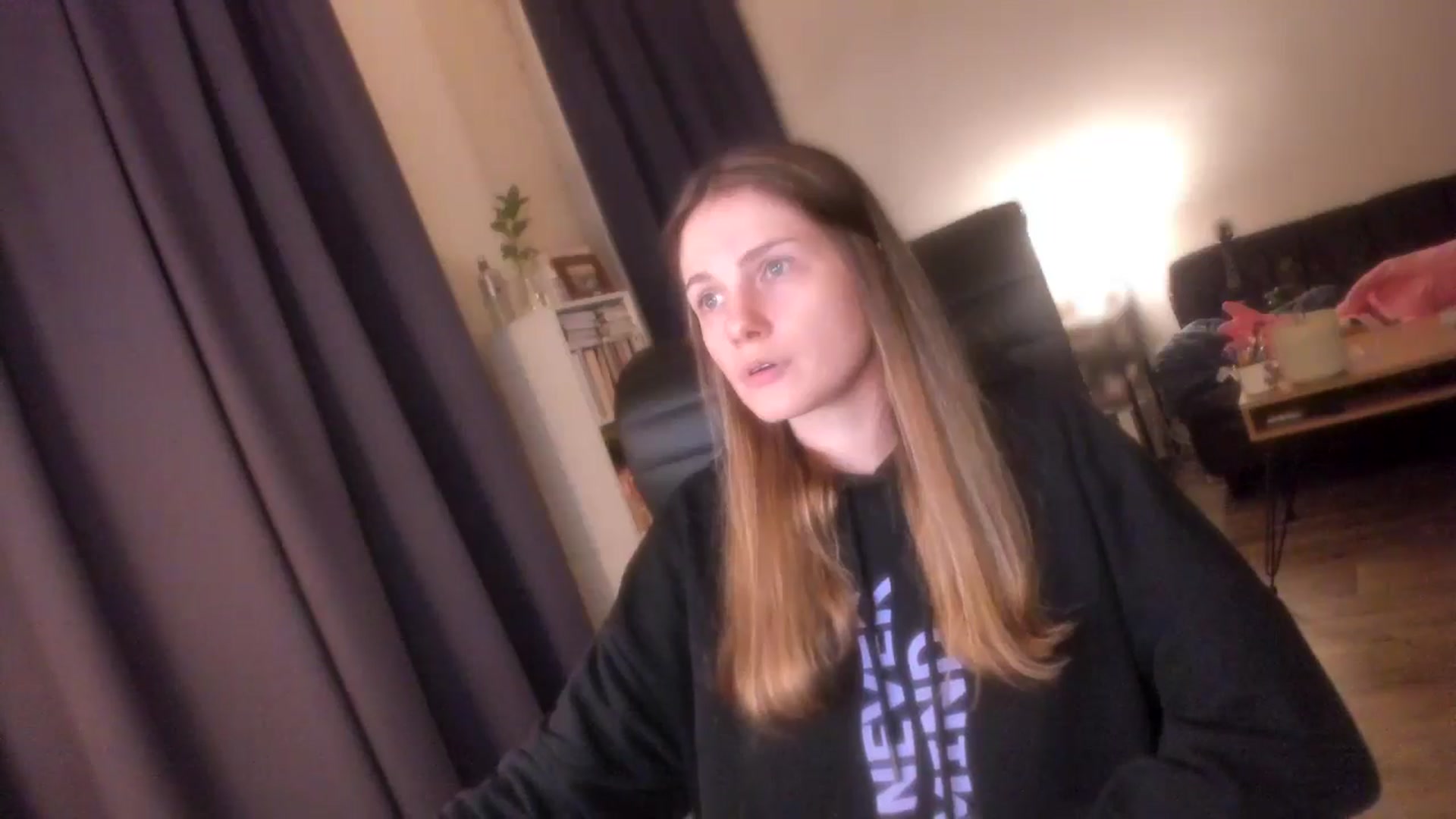 Gallery image thumbnail from Golightly_9's myfreecams stream on, 06/10/2024, 21:12 image 17 of 20