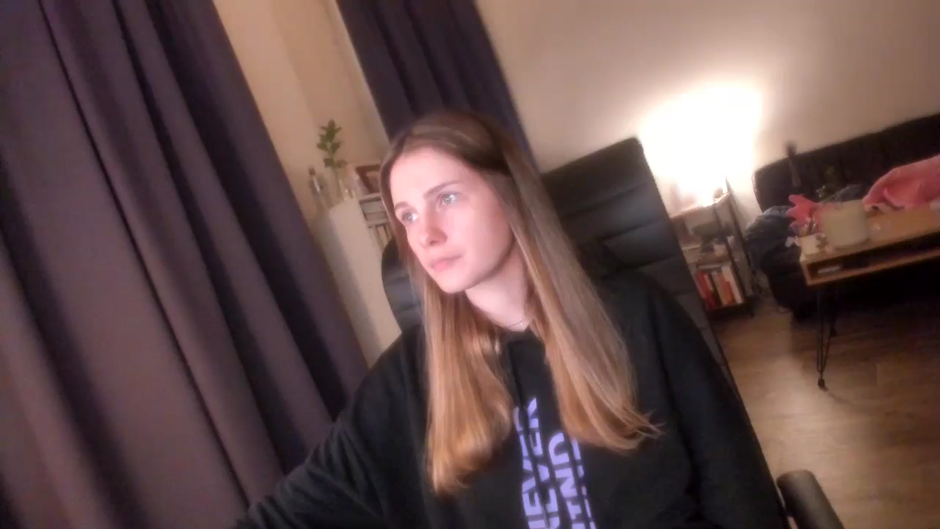 Gallery image thumbnail from Golightly_9's myfreecams stream on, 06/10/2024, 21:12 image 7 of 20