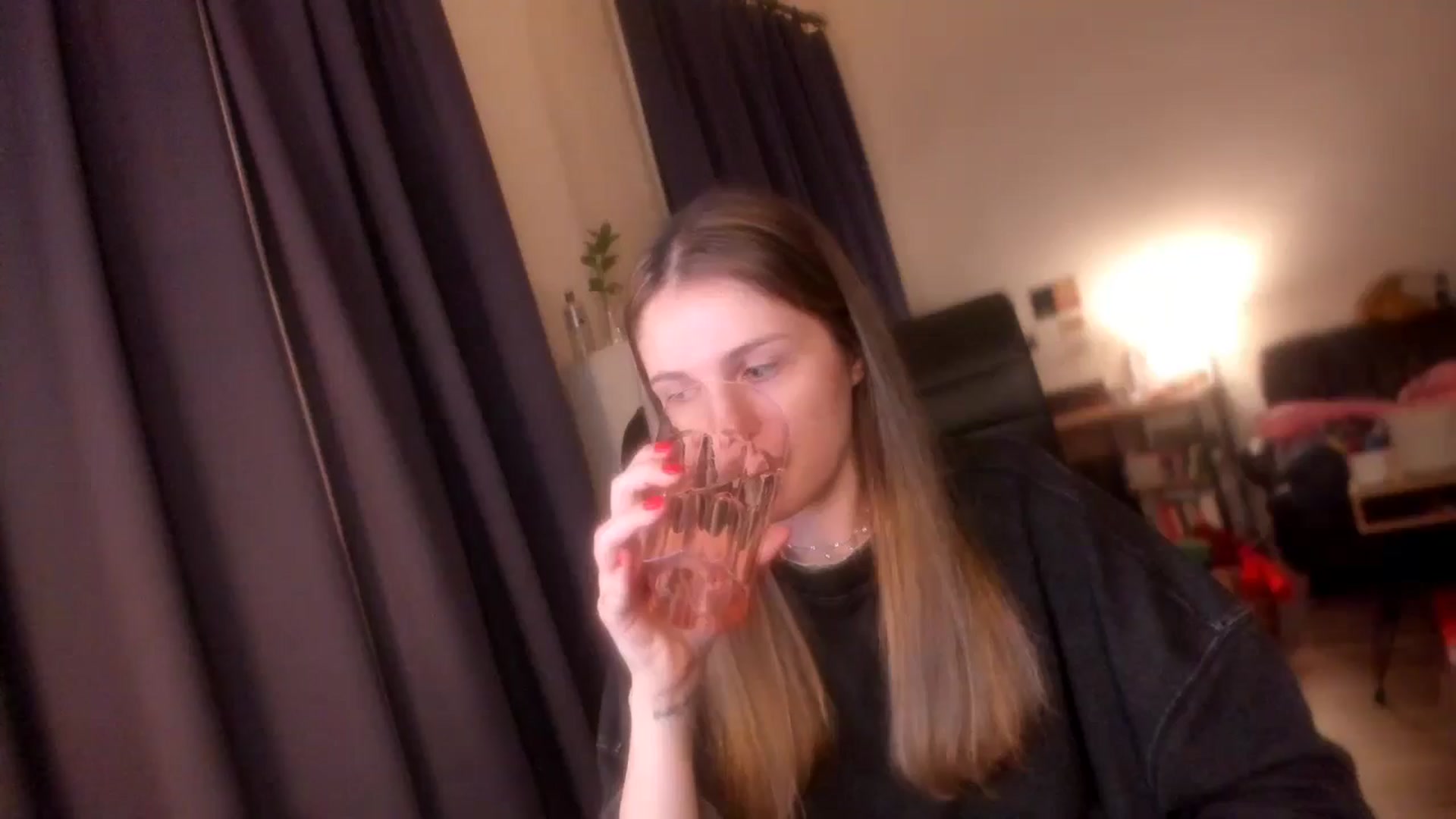 Gallery image thumbnail from Golightly_9's myfreecams stream on, 06/15/2024, 22:00 image 1 of 20