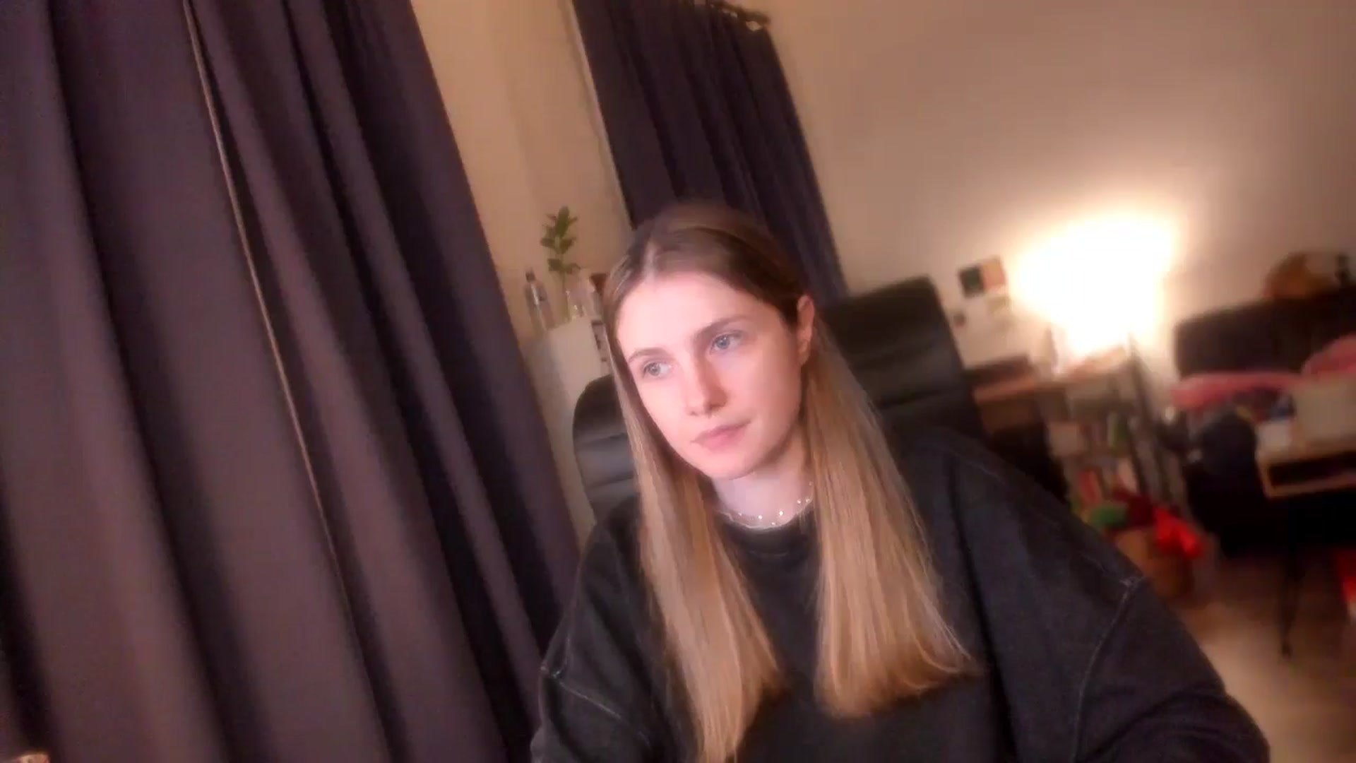 Gallery image thumbnail from Golightly_9's myfreecams stream on, 06/15/2024, 22:00 image 3 of 20