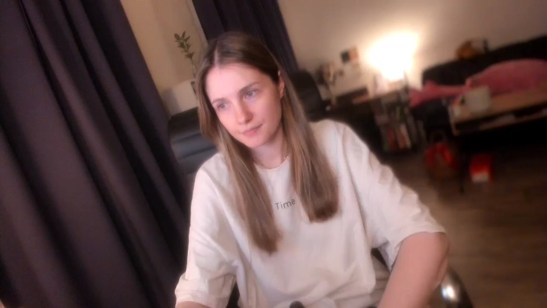 Gallery image thumbnail from Golightly_9's myfreecams stream on, 06/16/2024, 21:41 image 14 of 20