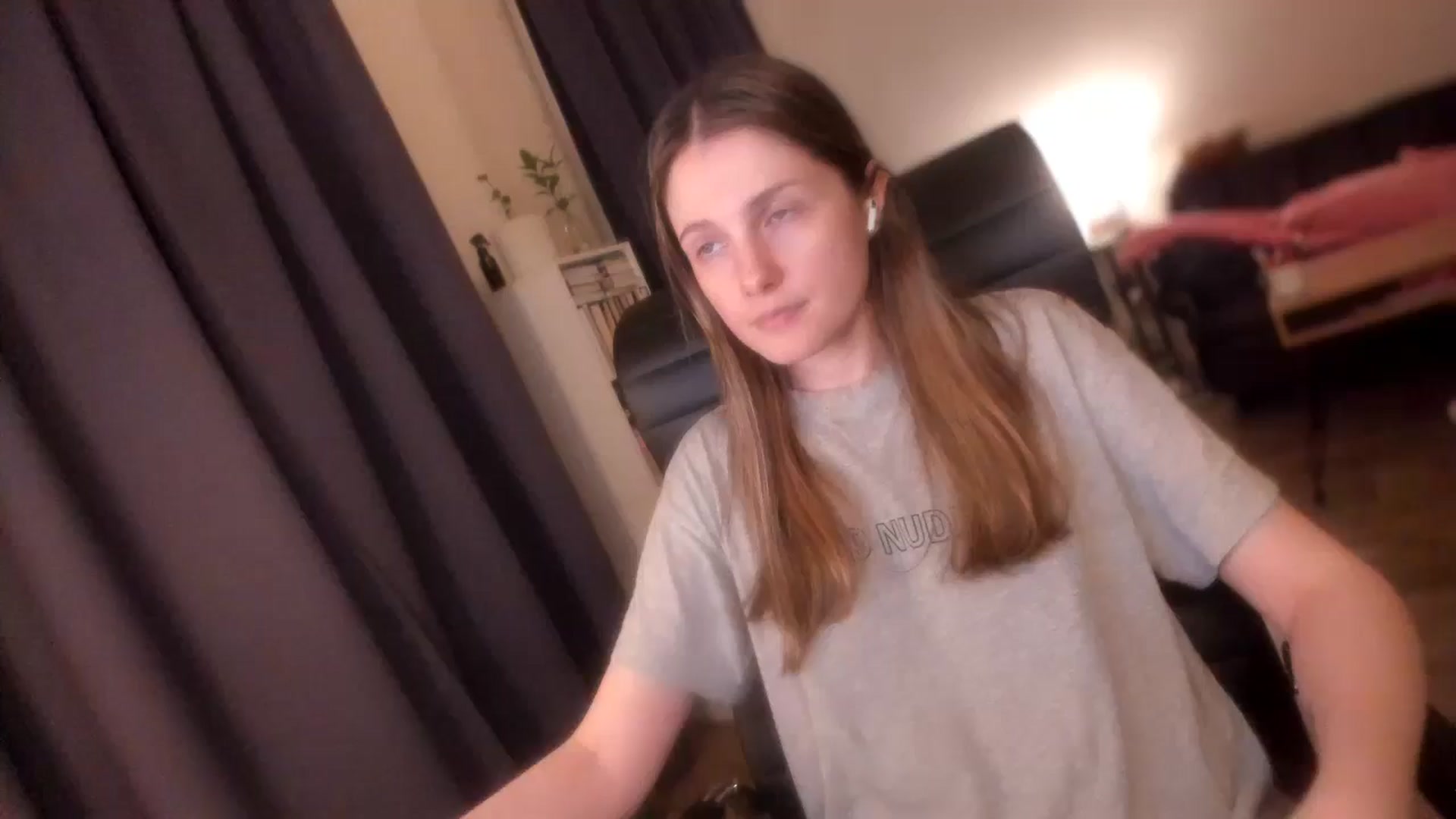 Gallery image thumbnail from Golightly_9's myfreecams stream on, 06/26/2024, 22:06 image 14 of 20