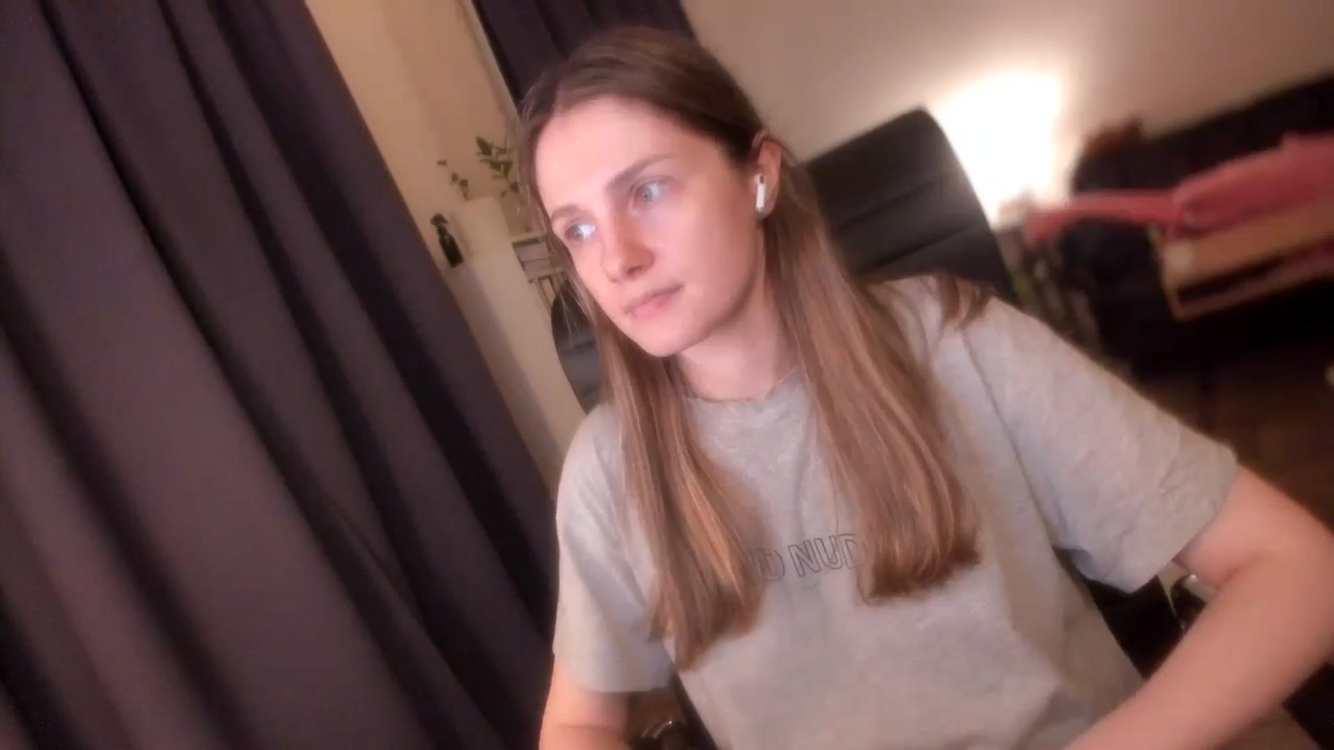 Gallery image thumbnail from Golightly_9's myfreecams stream on, 06/26/2024, 22:06 image 13 of 20