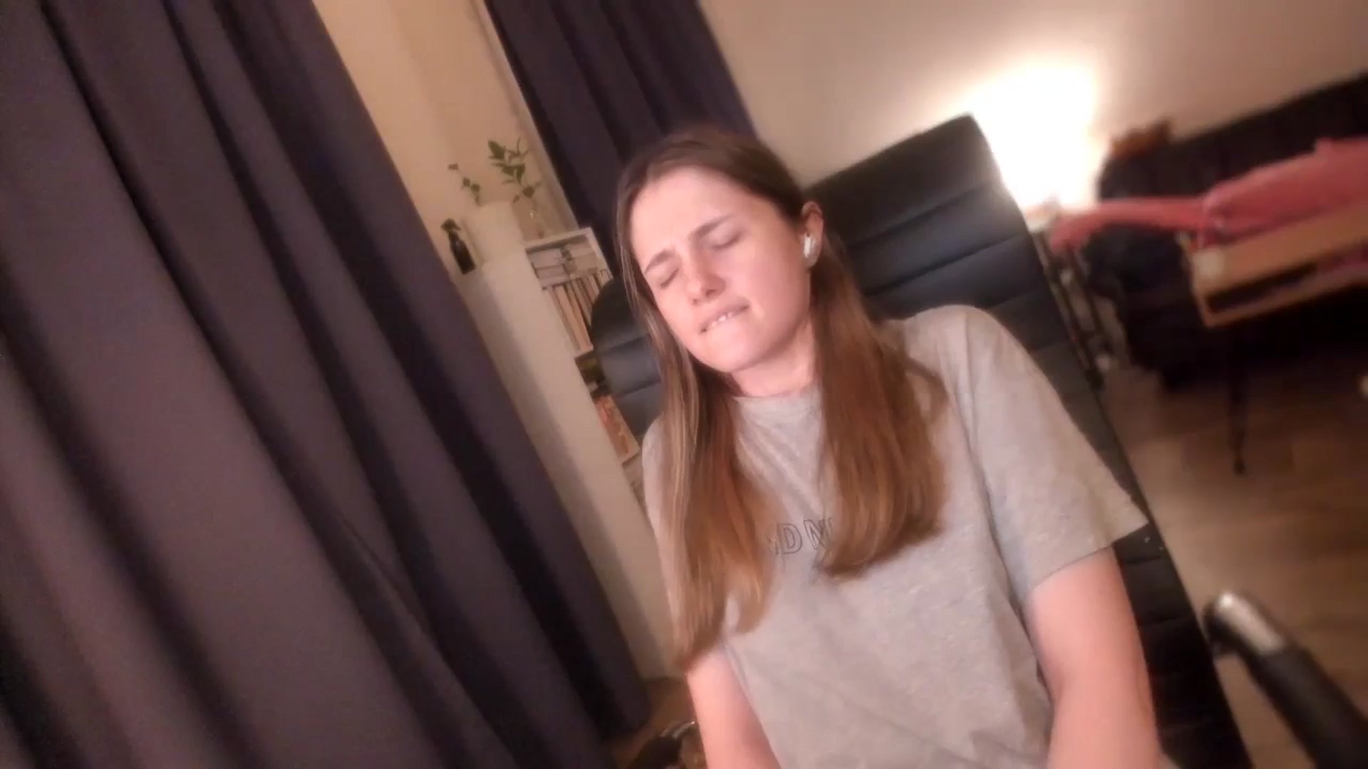 Gallery image thumbnail from Golightly_9's myfreecams stream on, 06/26/2024, 22:06 image 19 of 20