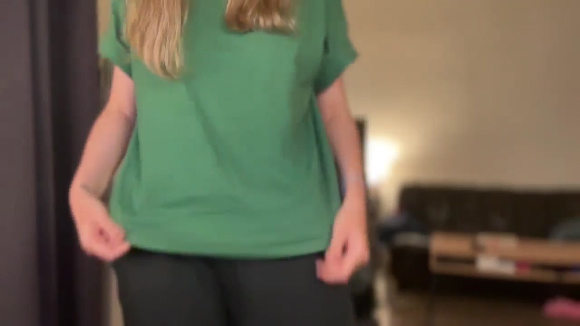Gallery image thumbnail from Golightly_9's myfreecams stream on, 08/01/2024, 20:53 image 7 of 20