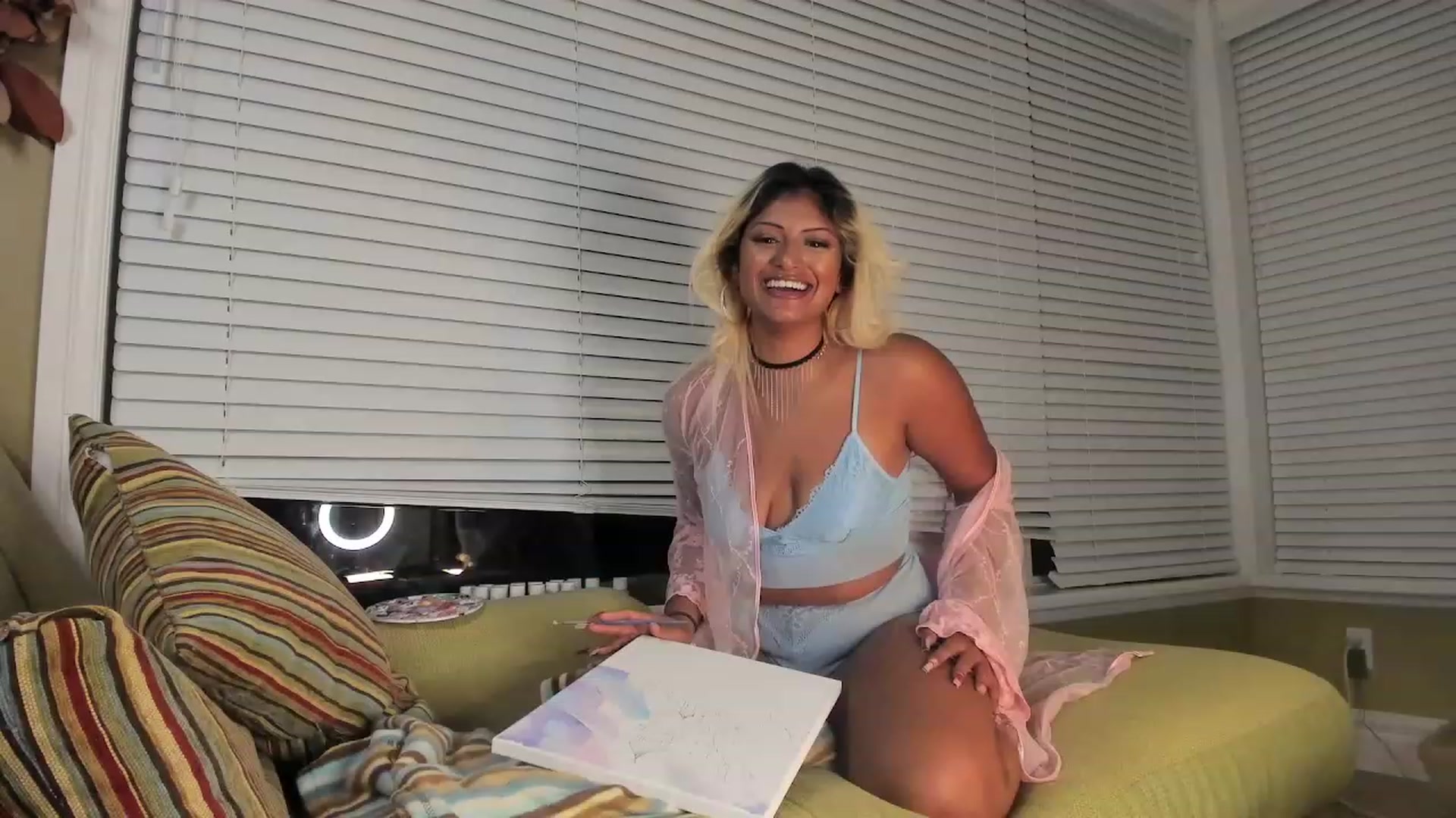 Gallery image thumbnail from GoodGirlGiaa's myfreecams stream on, 11/27/2022, 24:42 image 4 of 20