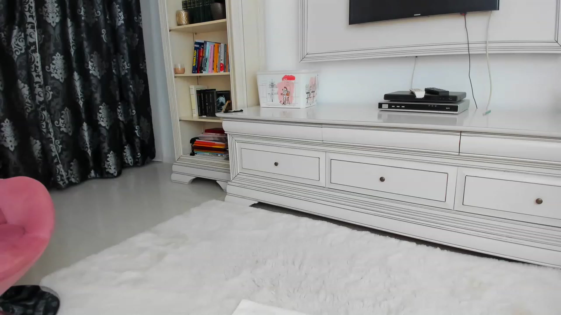 Gallery image thumbnail from GoodGirl_E's myfreecams stream on, 04/01/2023, 20:58 image 4 of 20