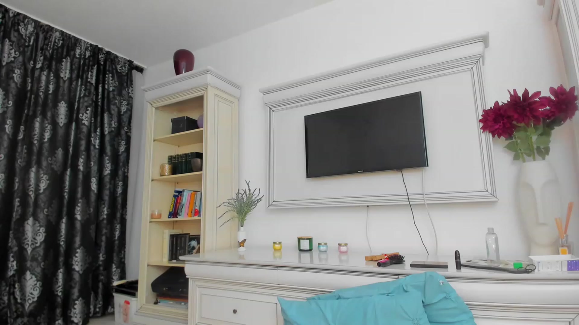 Gallery image thumbnail from GoodGirl_E's myfreecams stream on, 04/15/2023, 01:58 image 14 of 20