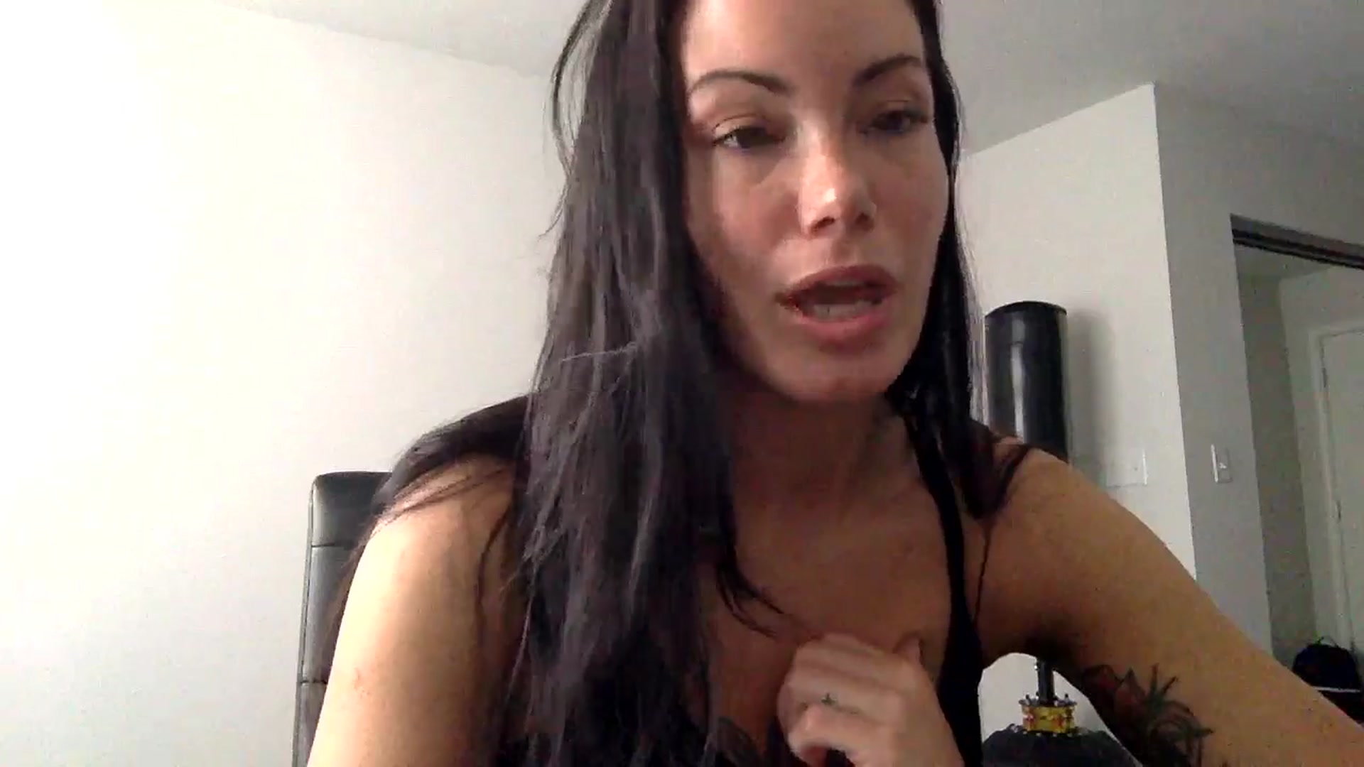 Gallery image thumbnail from GoodOlSeq's myfreecams stream on, 05/18/2024, 17:41 image 16 of 20