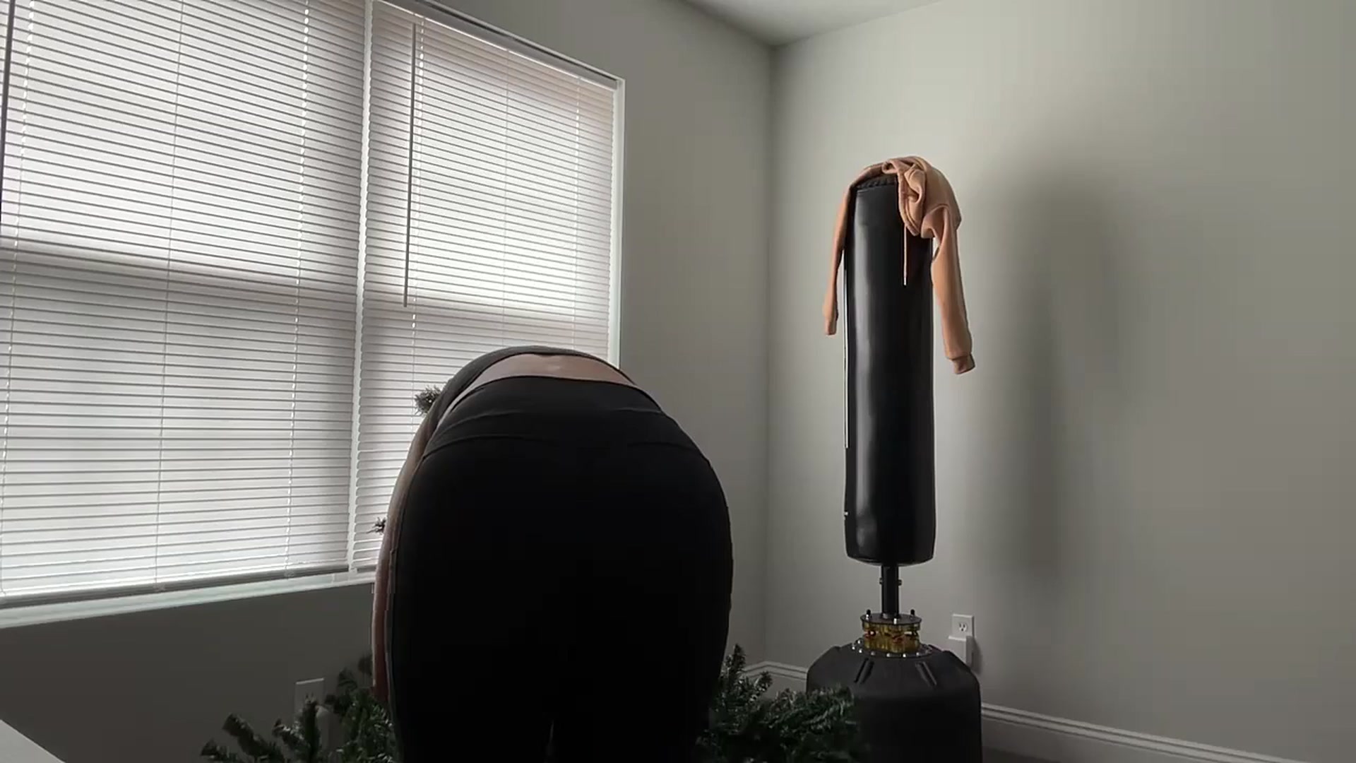 Gallery image thumbnail from GoodOlSeq's myfreecams stream on, 11/18/2024, 18:52 image 6 of 20