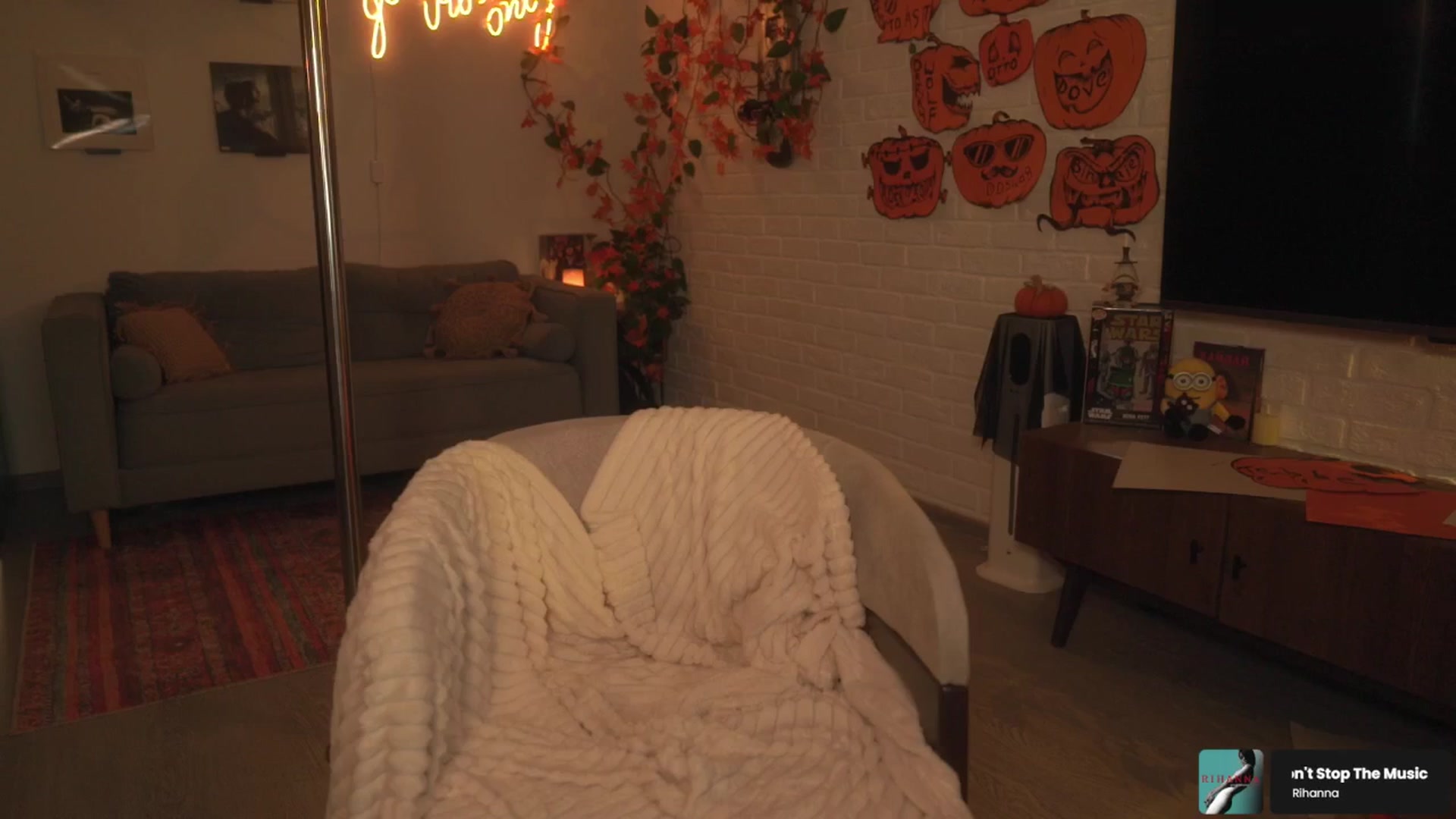 Gallery image thumbnail from GoodVibes's myfreecams stream on, 10/25/2025, 02:21 image 6 of 20