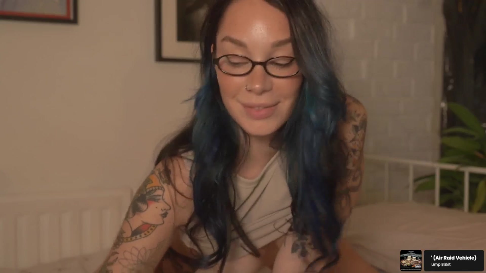 Gallery image thumbnail from GoodVibes's myfreecams stream on, 11/27/2025, 24:03 image 16 of 20