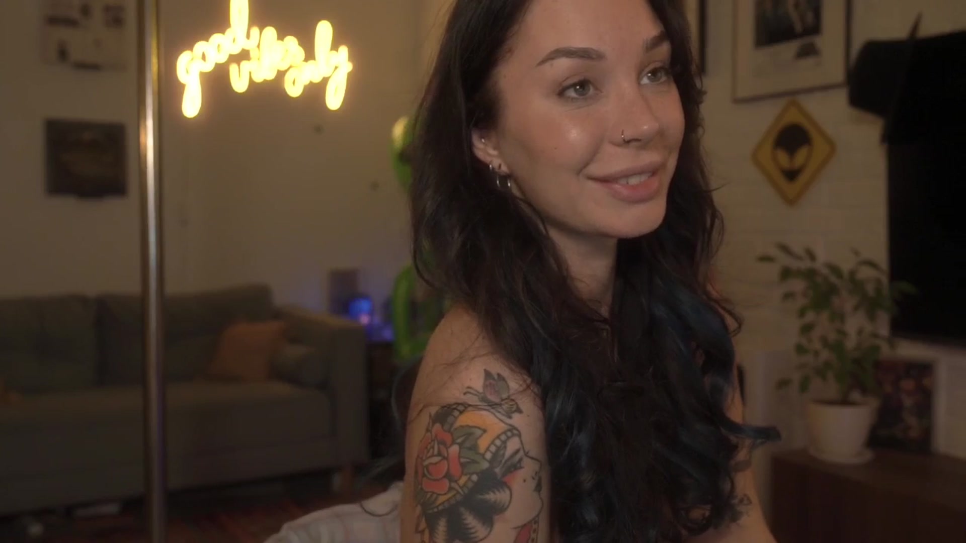 Gallery image thumbnail from GoodVibes's myfreecams stream on, 03/11/2026, 02:18 image 18 of 20