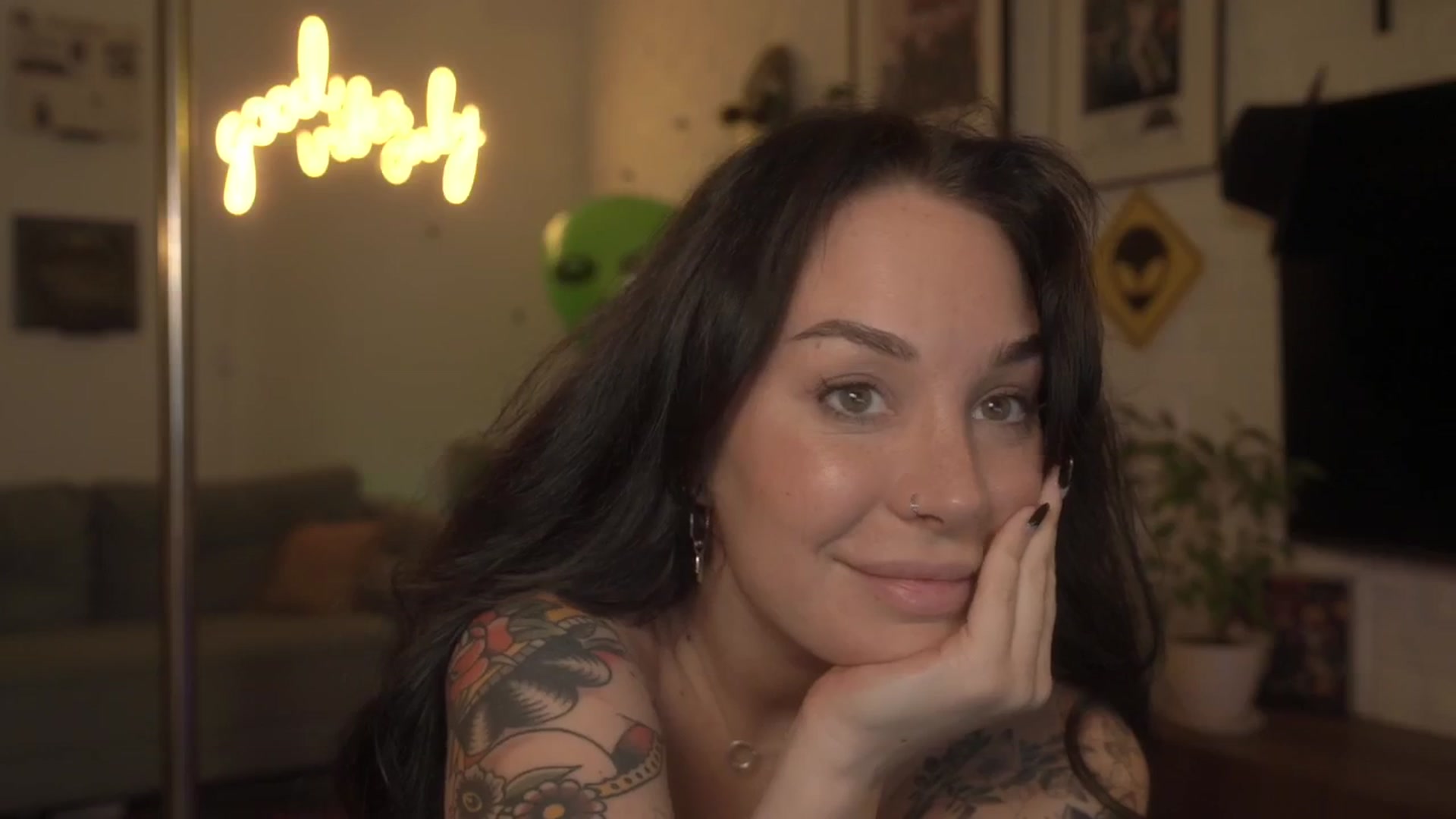 Gallery image thumbnail from GoodVibes's myfreecams stream on, 03/11/2026, 02:18 image 19 of 20