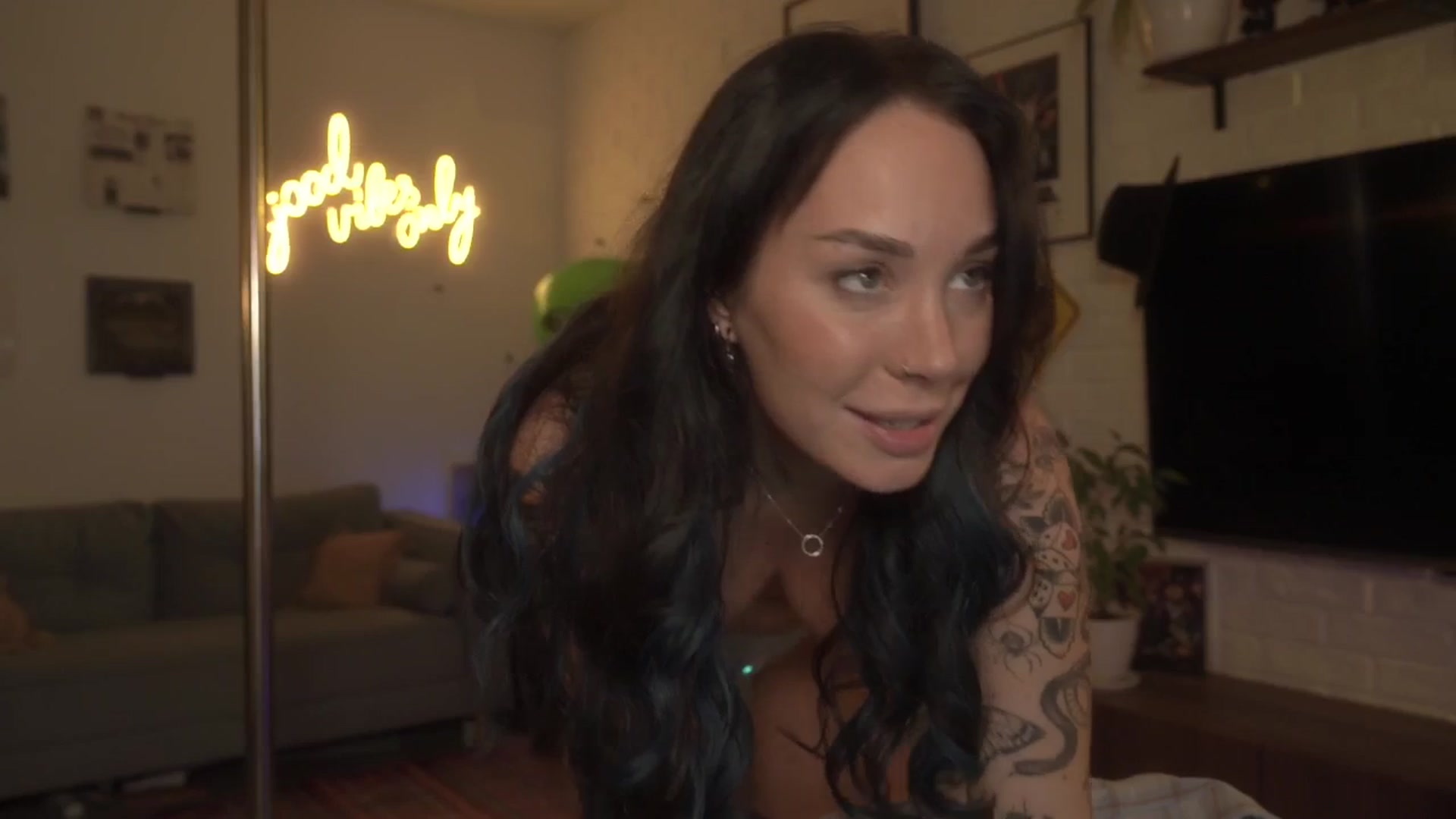 Gallery image thumbnail from GoodVibes's myfreecams stream on, 03/11/2026, 02:18 image 9 of 20
