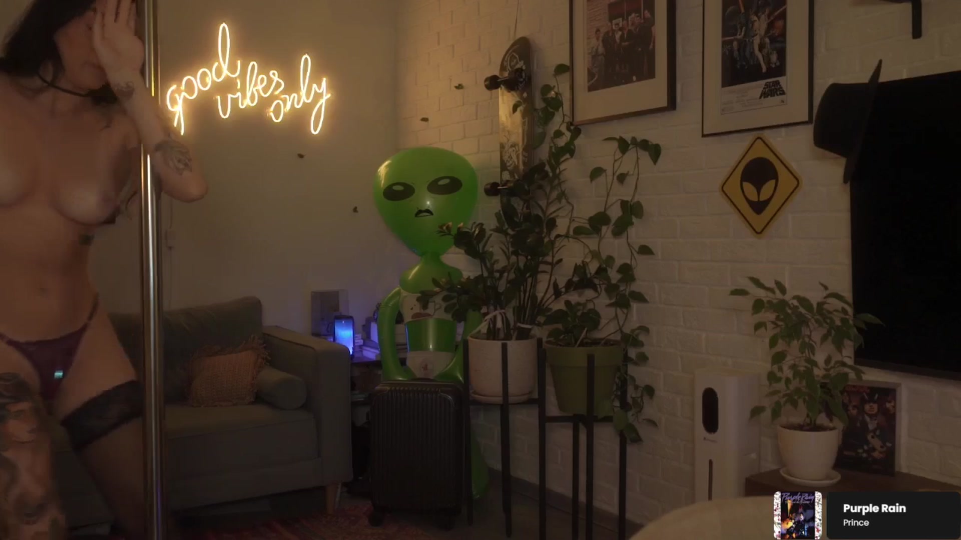 Gallery image thumbnail from GoodVibes's myfreecams stream on, 03/12/2026, 24:01 image 19 of 20