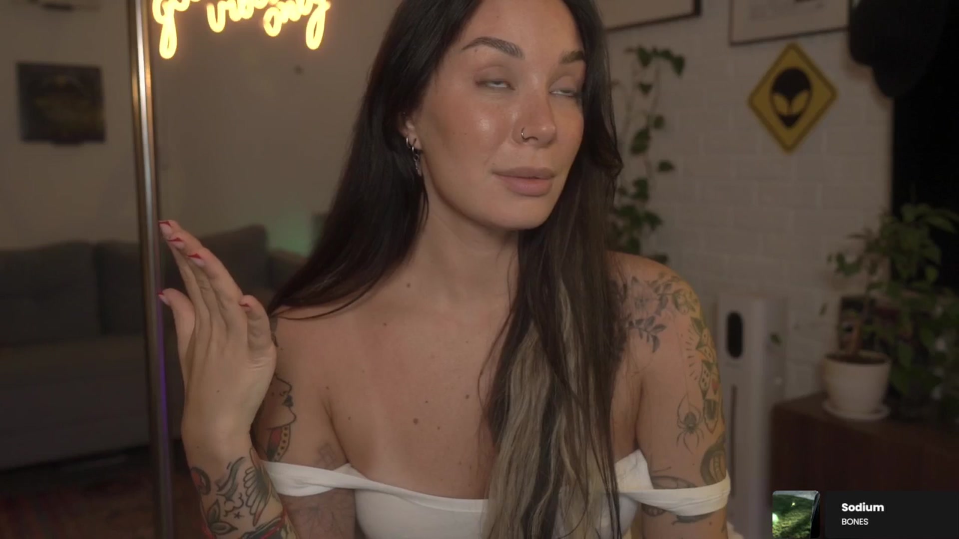 Gallery image thumbnail from GoodVibes's myfreecams stream on, 04/16/2026, 24:24 image 8 of 20