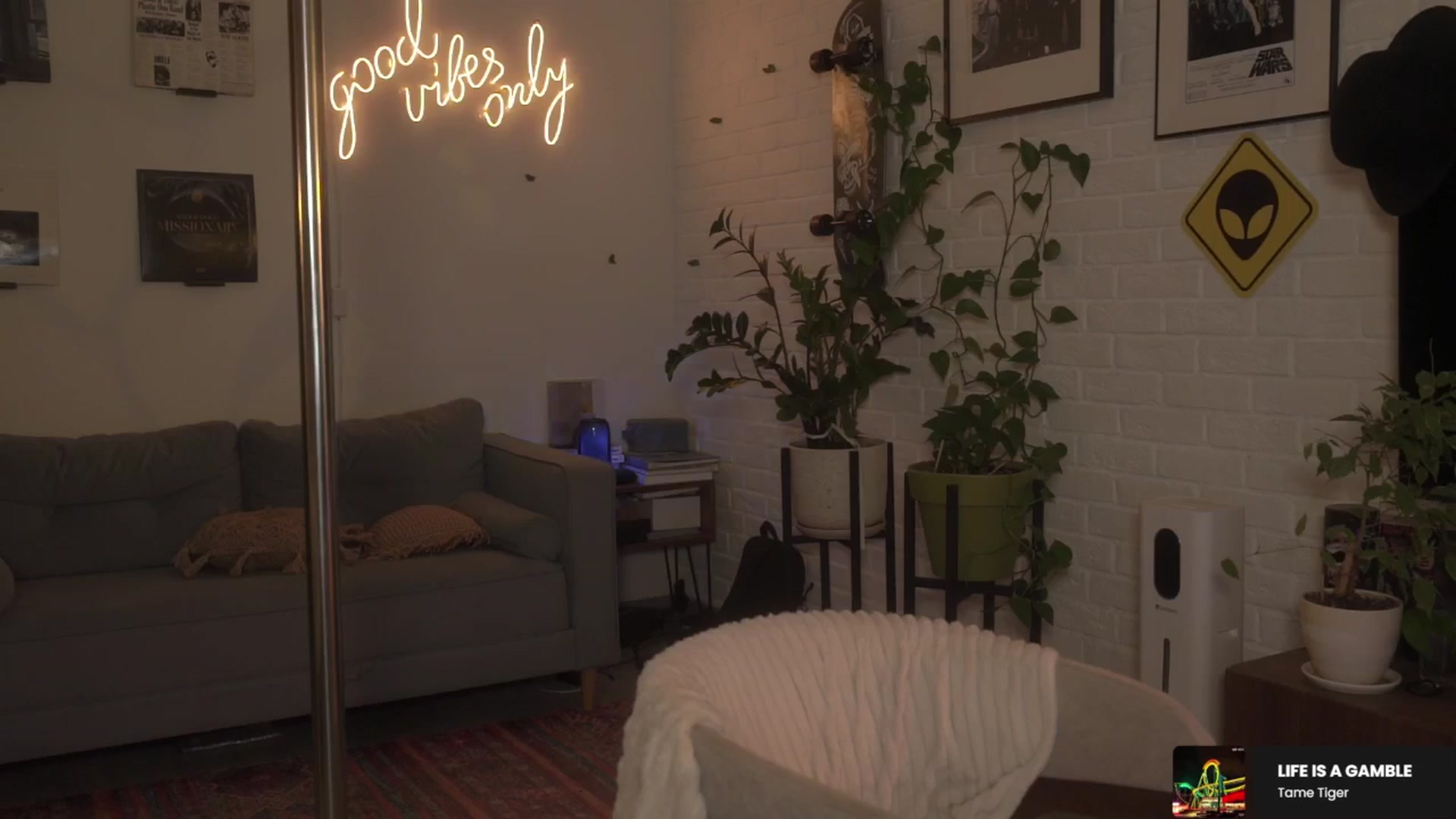 Gallery image thumbnail from GoodVibes's myfreecams stream on, 04/18/2026, 24:40 image 19 of 20