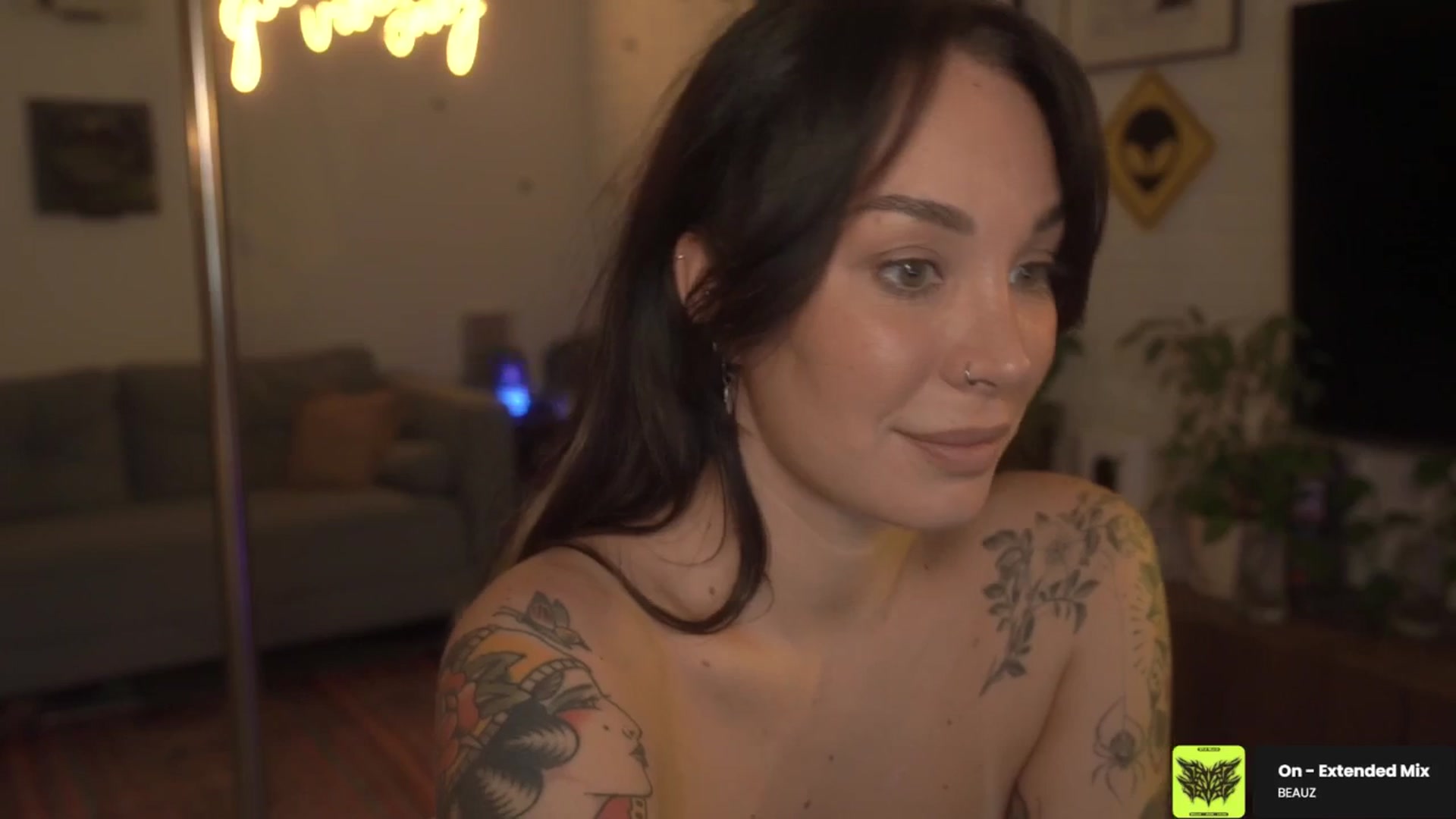 Gallery image thumbnail from GoodVibes's myfreecams stream on, 04/30/2026, 01:32 image 8 of 20