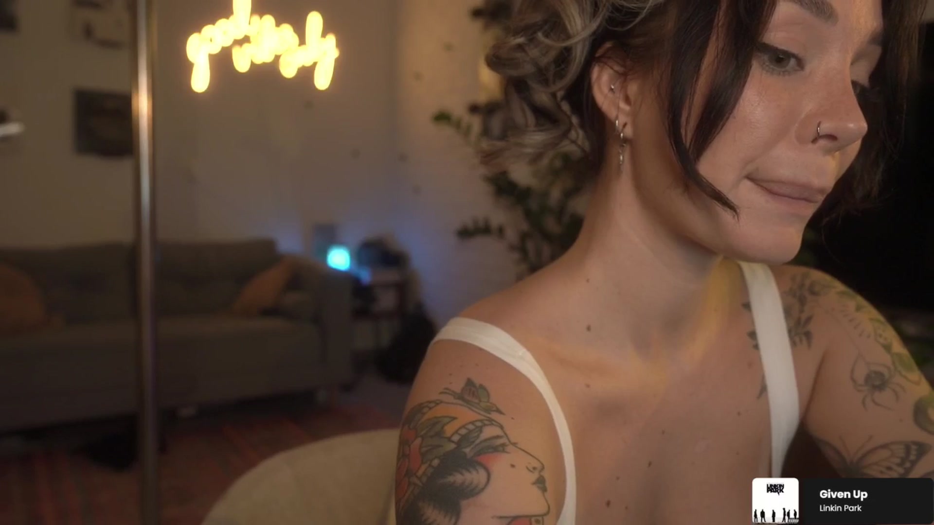 Gallery image thumbnail from GoodVibes's myfreecams stream on, 05/03/2026, 02:10 image 12 of 20